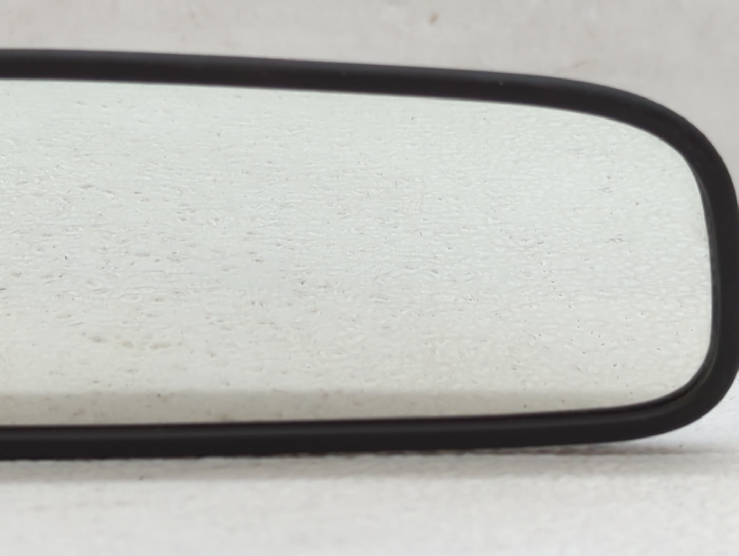 2012-2017 Hyundai Accent Interior Rear View Mirror Replacement OEM P/N:E13049873 Fits OEM Used Auto Parts - Oemusedautoparts