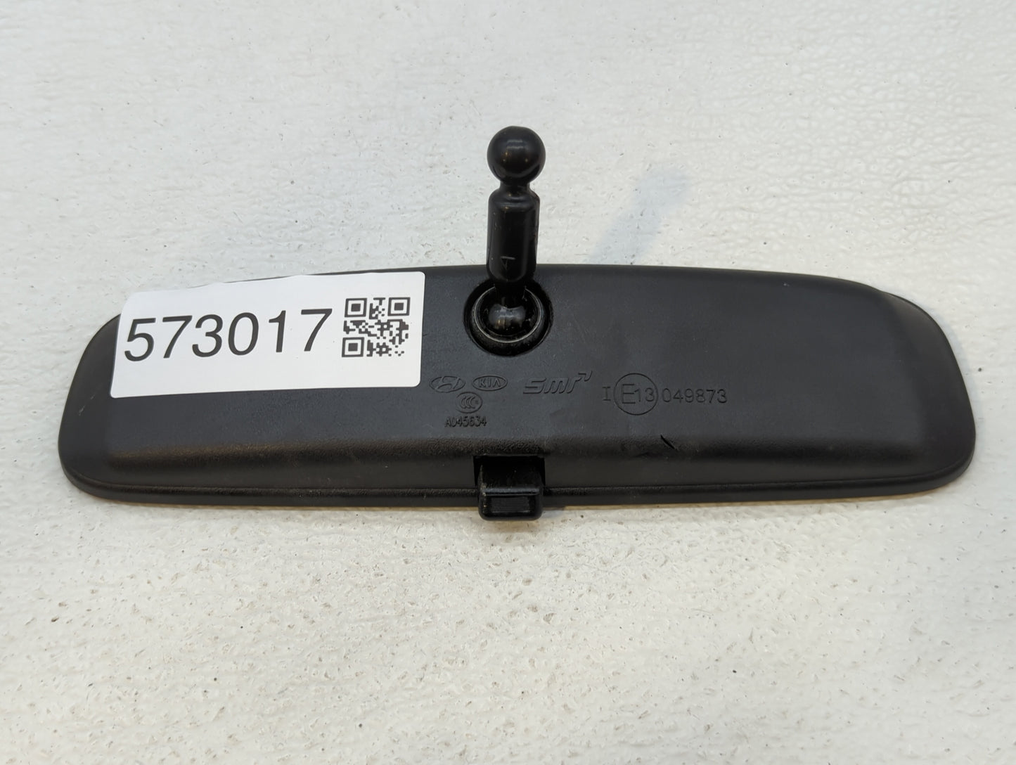 2012-2017 Hyundai Accent Interior Rear View Mirror Replacement OEM P/N:E13049873 Fits OEM Used Auto Parts - Oemusedautoparts