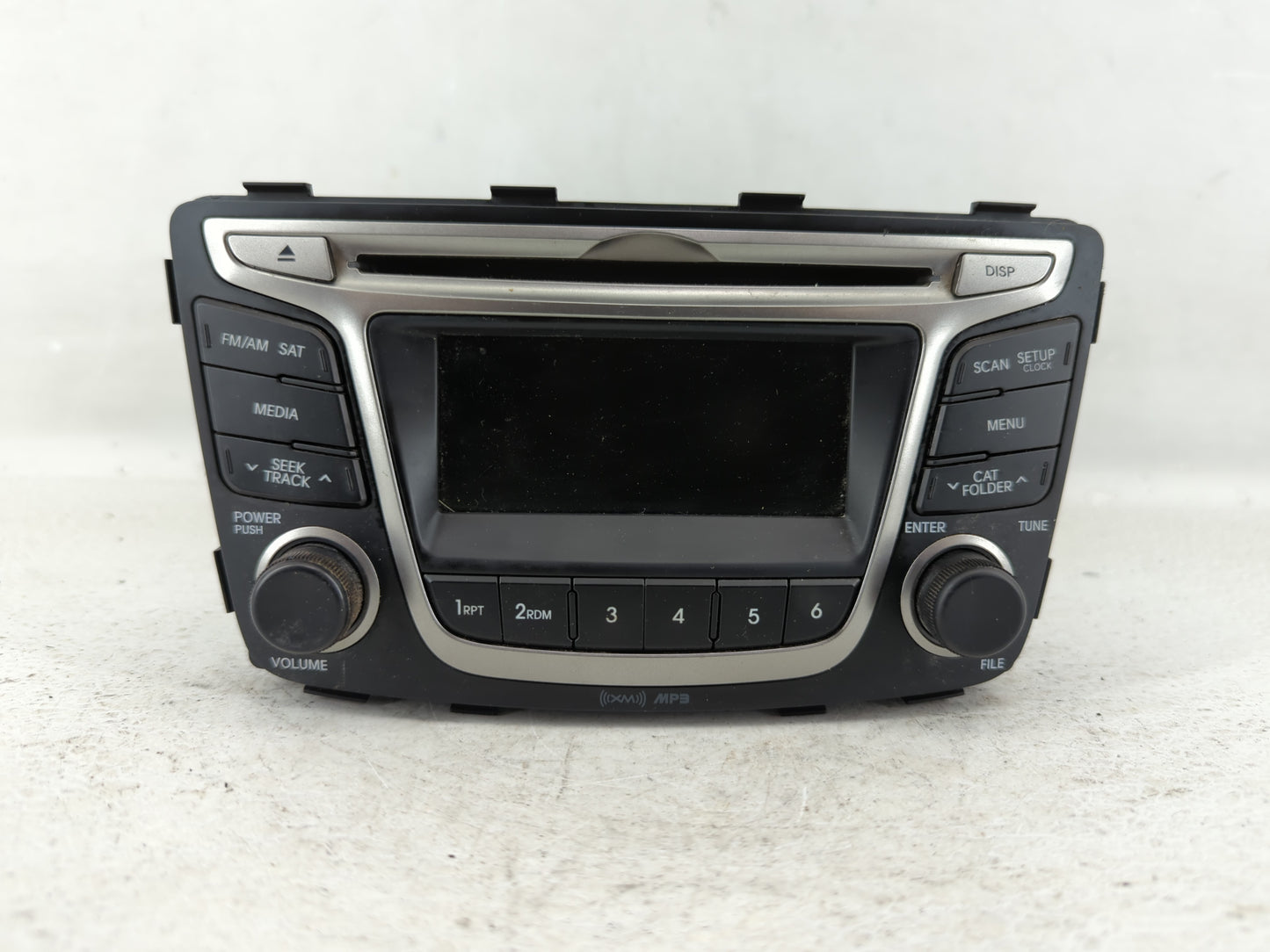 2015-2017 Hyundai Accent Am Fm Cd Player Radio Receiver - Oemusedautoparts1.com