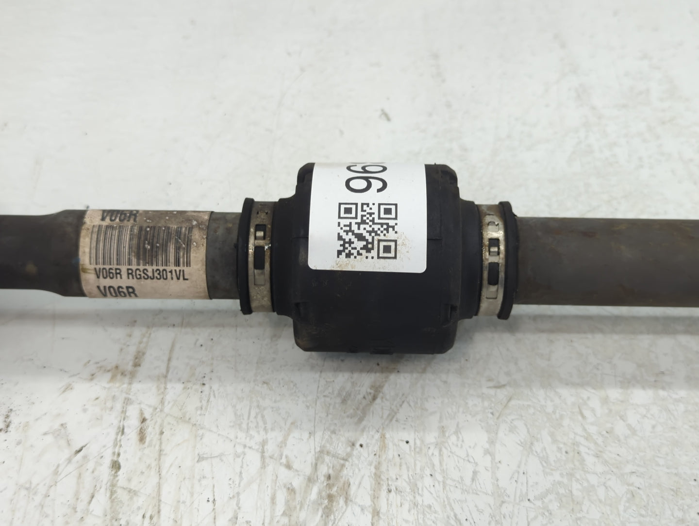 2012-2017 Hyundai Accent Axle Shaft Front Passenger Cv C/v - Oemusedautoparts1.com