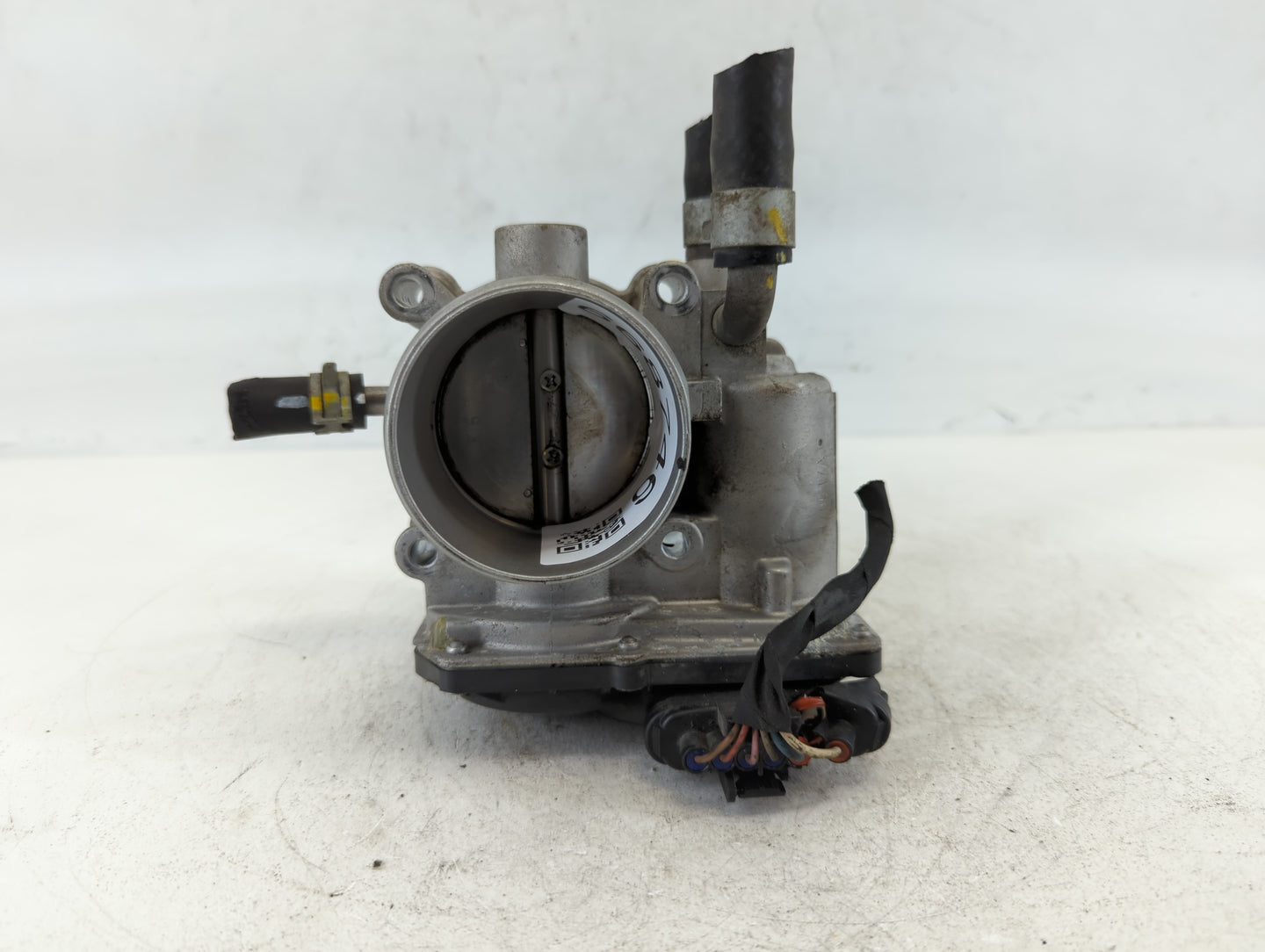 2012-2019 Hyundai Accent Throttle Body P/N:35100-2B300 Fits Fits 2012 2013 2014 2015 2016 2017 2018 2019 OEM Used Auto Parts