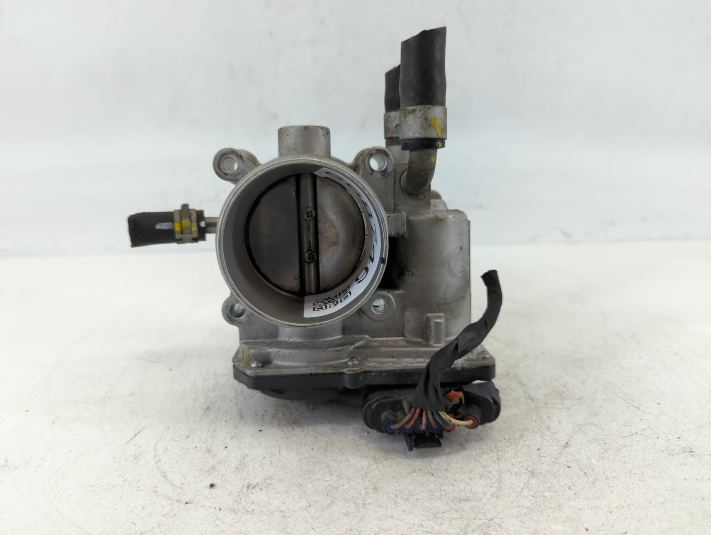 2012-2019 Hyundai Accent Throttle Body P/N:35100-2B300 Fits Fits 2012 2013 2014 2015 2016 2017 2018 2019 OEM Used Auto Parts