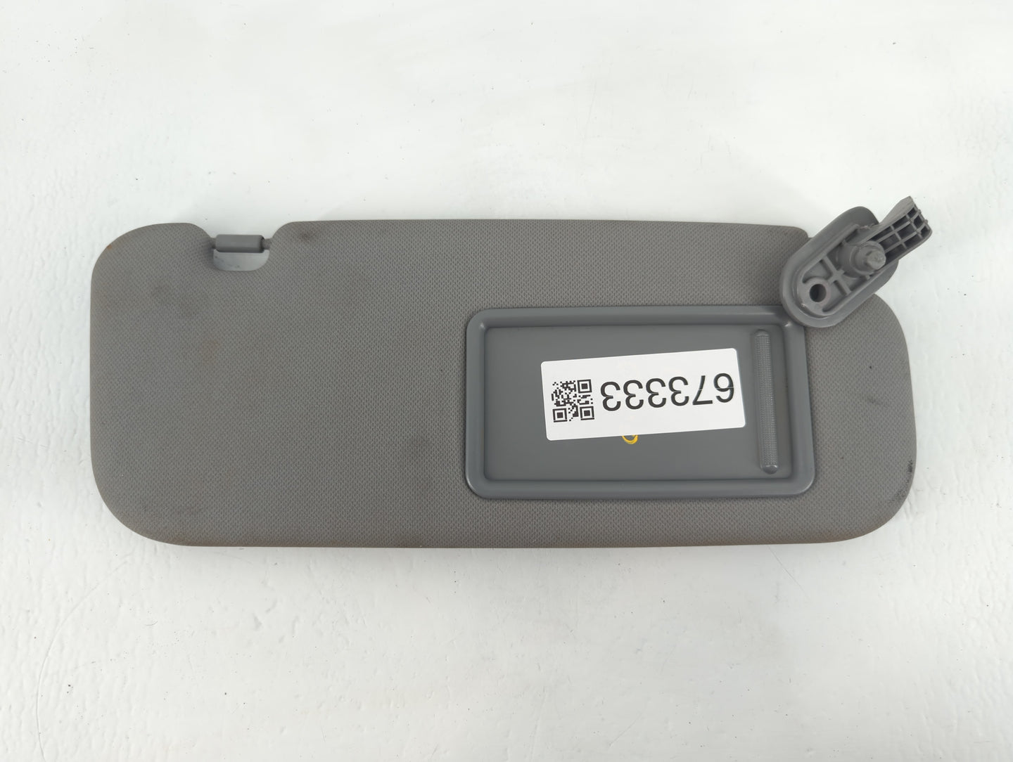 2014-2017 Hyundai Accent Sun Visor Shade Replacement Passenger Right Mirror Fits Fits 2014 2015 2016 2017 OEM Used Auto Part