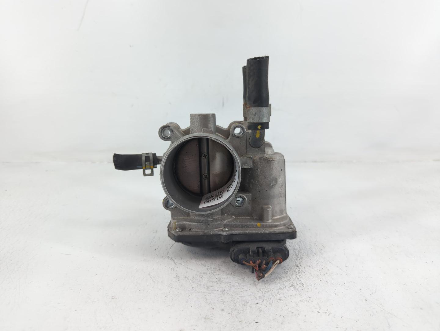 2012-2019 Hyundai Accent Throttle Body P/N:35100-2B300 Fits Fits 2012 2013 2014 2015 2016 2017 2018 2019 OEM Used Auto Parts