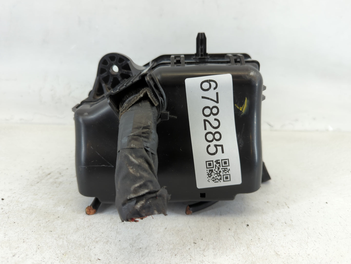 2015-2017 Hyundai Accent Fusebox Fuse Box Panel Relay Module P/N:2516727012 91420-1R380 Fits Fits 2015 2016 2017 OEM Used Au