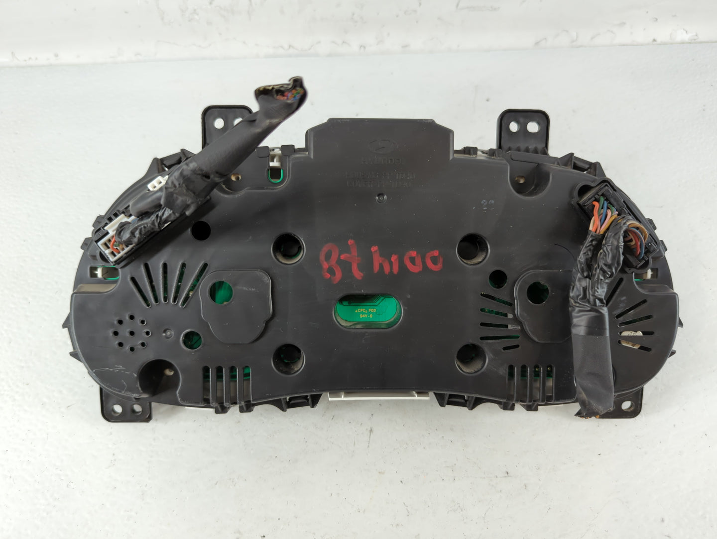 2015-2017 Hyundai Accent Instrument Cluster Speedometer Gauges P/N:94021-1R500 Fits Fits 2015 2016 2017 OEM Used Auto Parts 