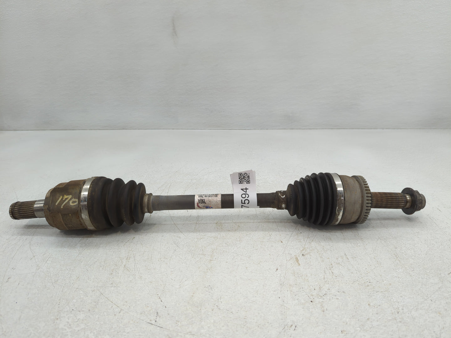 2012-2017 Hyundai Accent Axle Shaft Front Driver Cv C/v - Oemusedautoparts1.com