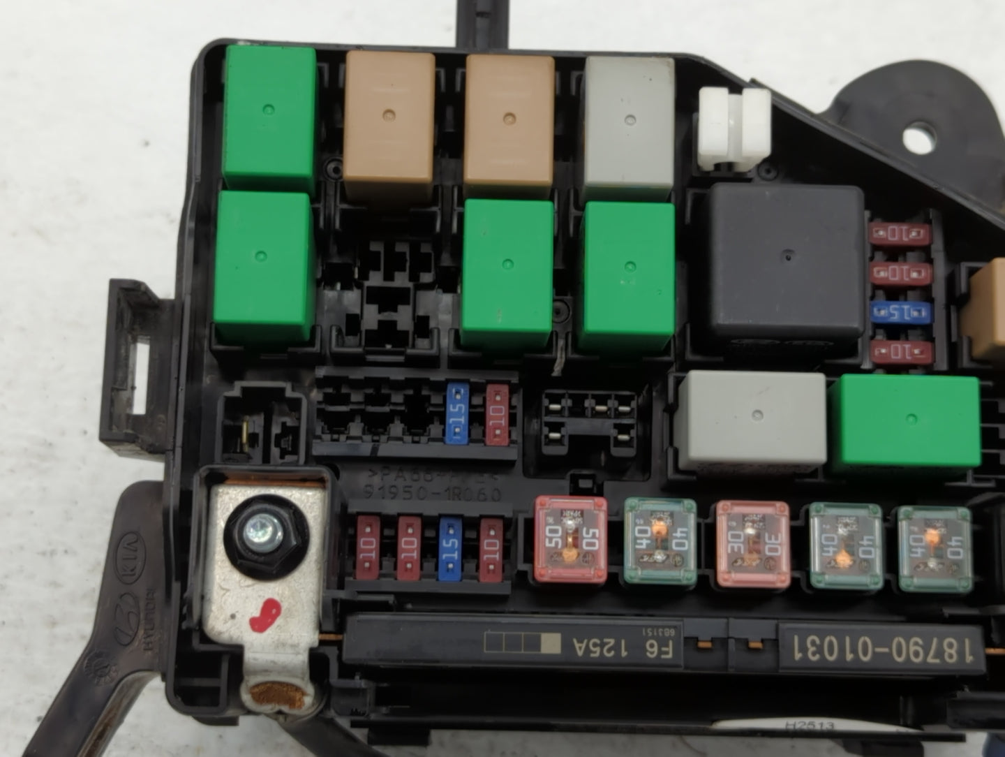 2015-2017 Hyundai Accent Fusebox Fuse Box Panel Relay Module P/N:1606242050 91420-1R580 Fits Fits 2015 2016 2017 OEM Used Au