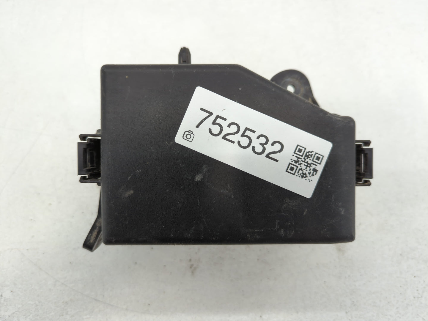 2015-2017 Hyundai Accent Fusebox Fuse Box Panel Relay Module P/N:2217705107 91420-1R631-28 Fits Fits 2015 2016 2017 OEM Used