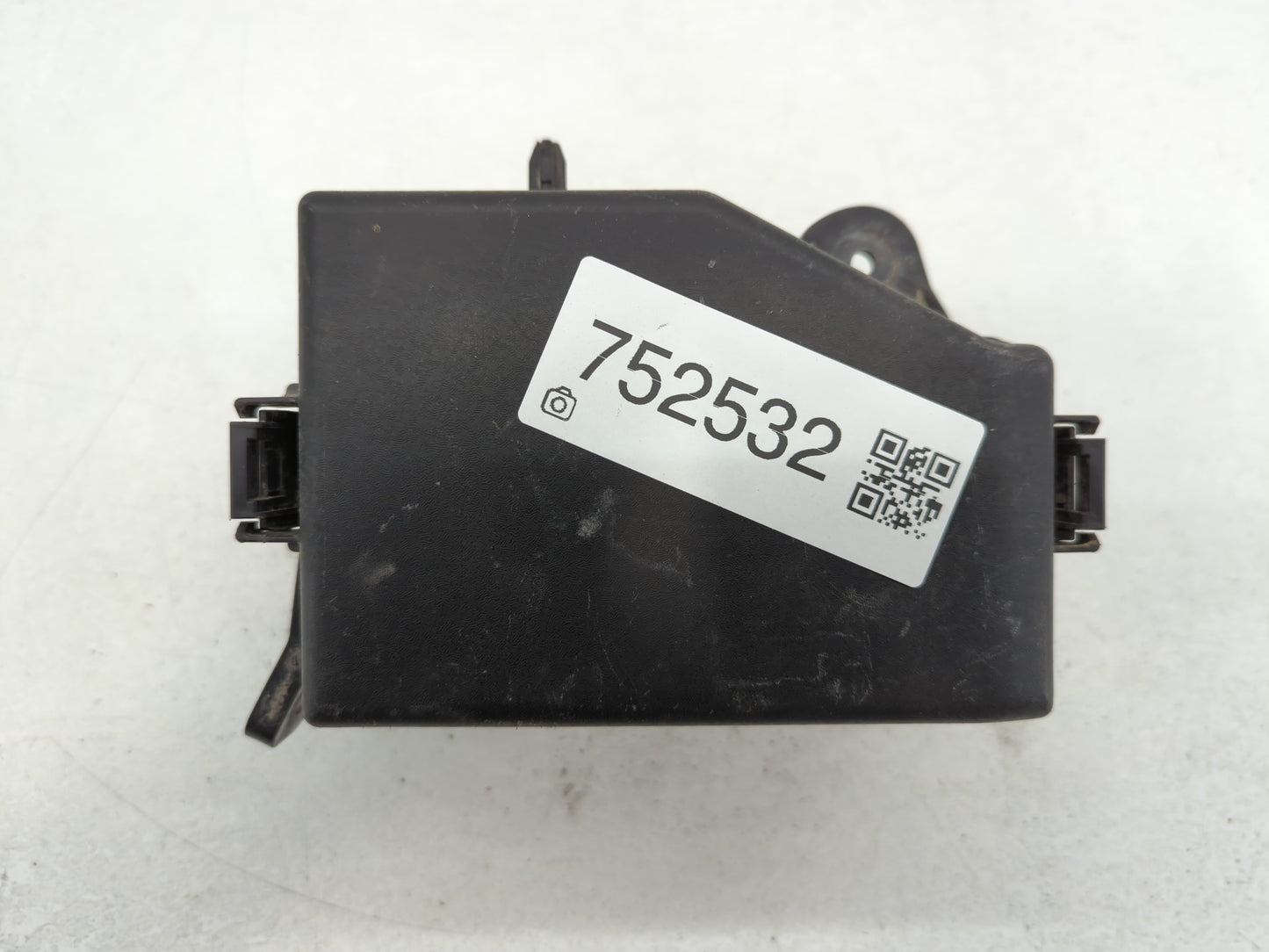 2015-2017 Hyundai Accent Fusebox Fuse Box Panel Relay Module P/N:2217705107 91420-1R631-28 Fits Fits 2015 2016 2017 OEM Used