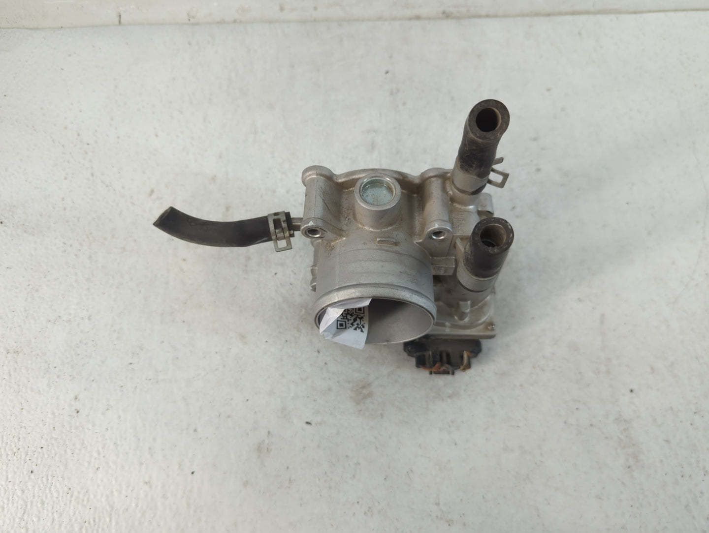 2012-2019 Hyundai Accent Throttle Body P/N:35100-2B300 Fits Fits 2012 2013 2014 2015 2016 2017 2018 2019 OEM Used Auto Parts