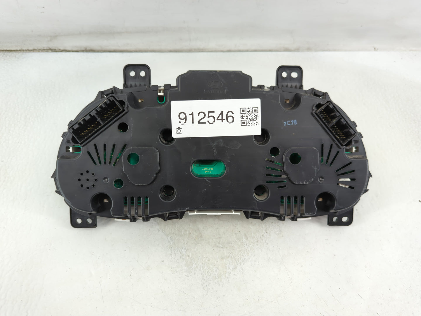 2015-2017 Hyundai Accent Instrument Cluster Speedometer Gauges P/N:94021-1R500 Fits Fits 2015 2016 2017 OEM Used Auto Parts 