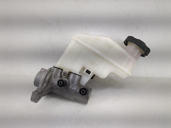 compare product 2012-2017 Hyundai Azera Brake Master Cylinder