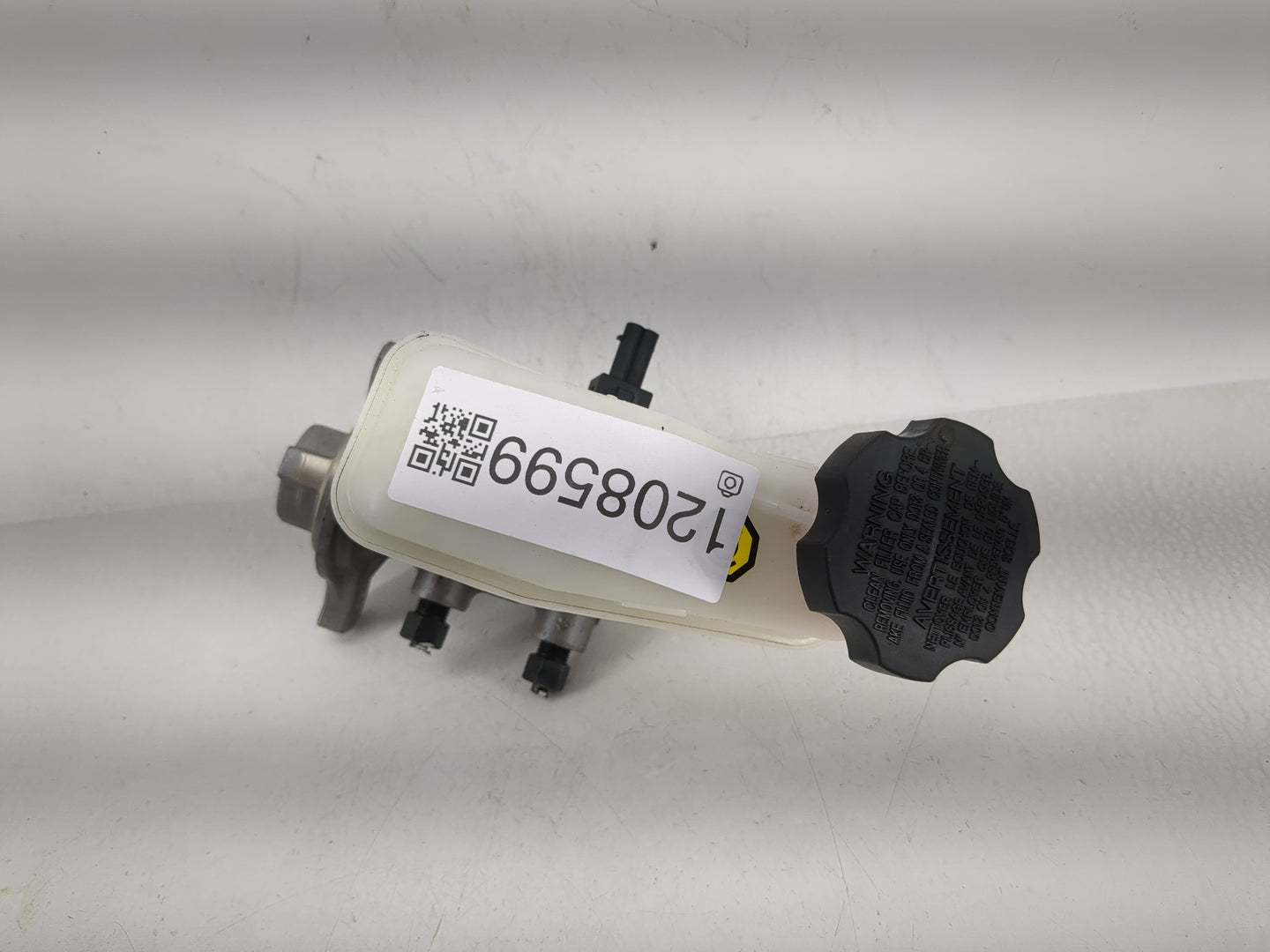 2012-2017 Hyundai Azera Brake Master Cylinder - Oemusedautoparts1.com