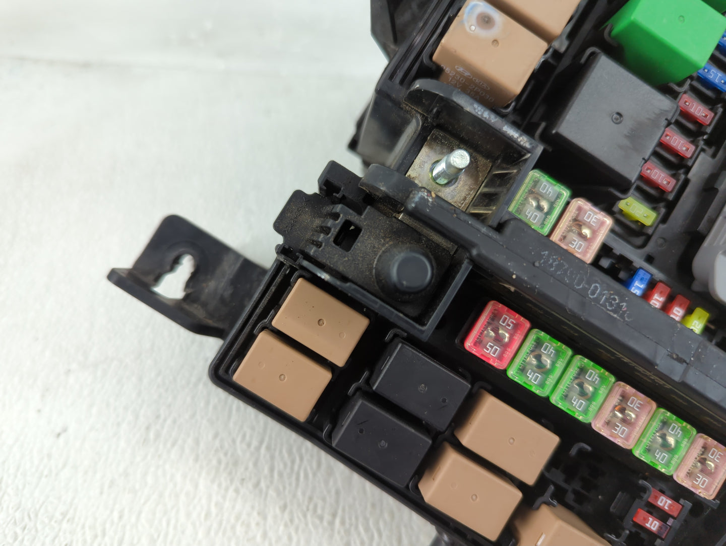 2017 Hyundai Azera Fusebox Fuse Box Panel Relay Module P/N:91224-3V011 Fits OEM Used Auto Parts - Oemusedautoparts1.com