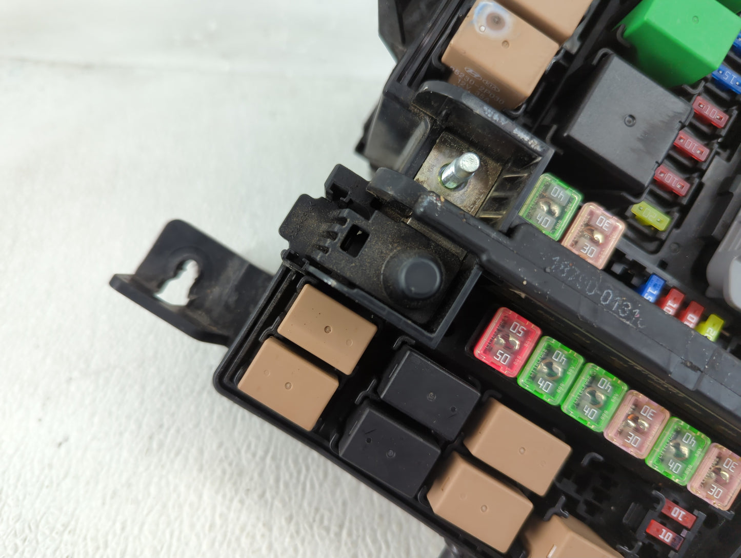 2017 Hyundai Azera Fusebox Fuse Box Panel Relay Module P/N:91224-3V011 Fits OEM Used Auto Parts - Oemusedautoparts1.com