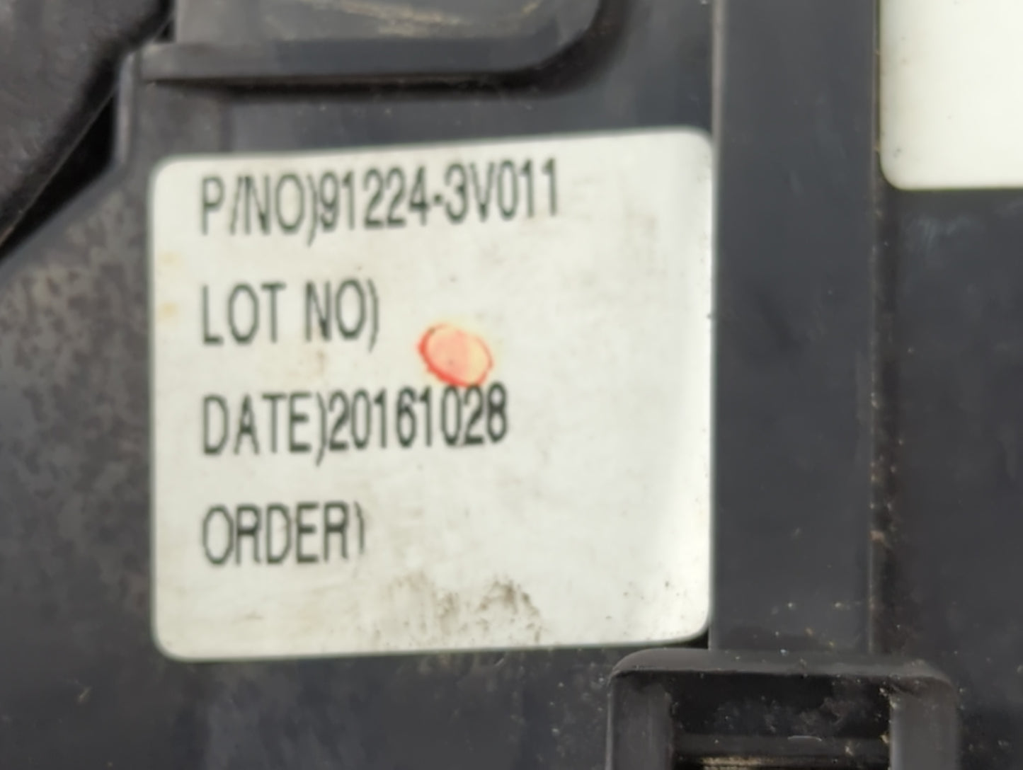 2017 Hyundai Azera Fusebox Fuse Box Panel Relay Module P/N:91224-3V011 Fits OEM Used Auto Parts - Oemusedautoparts1.com