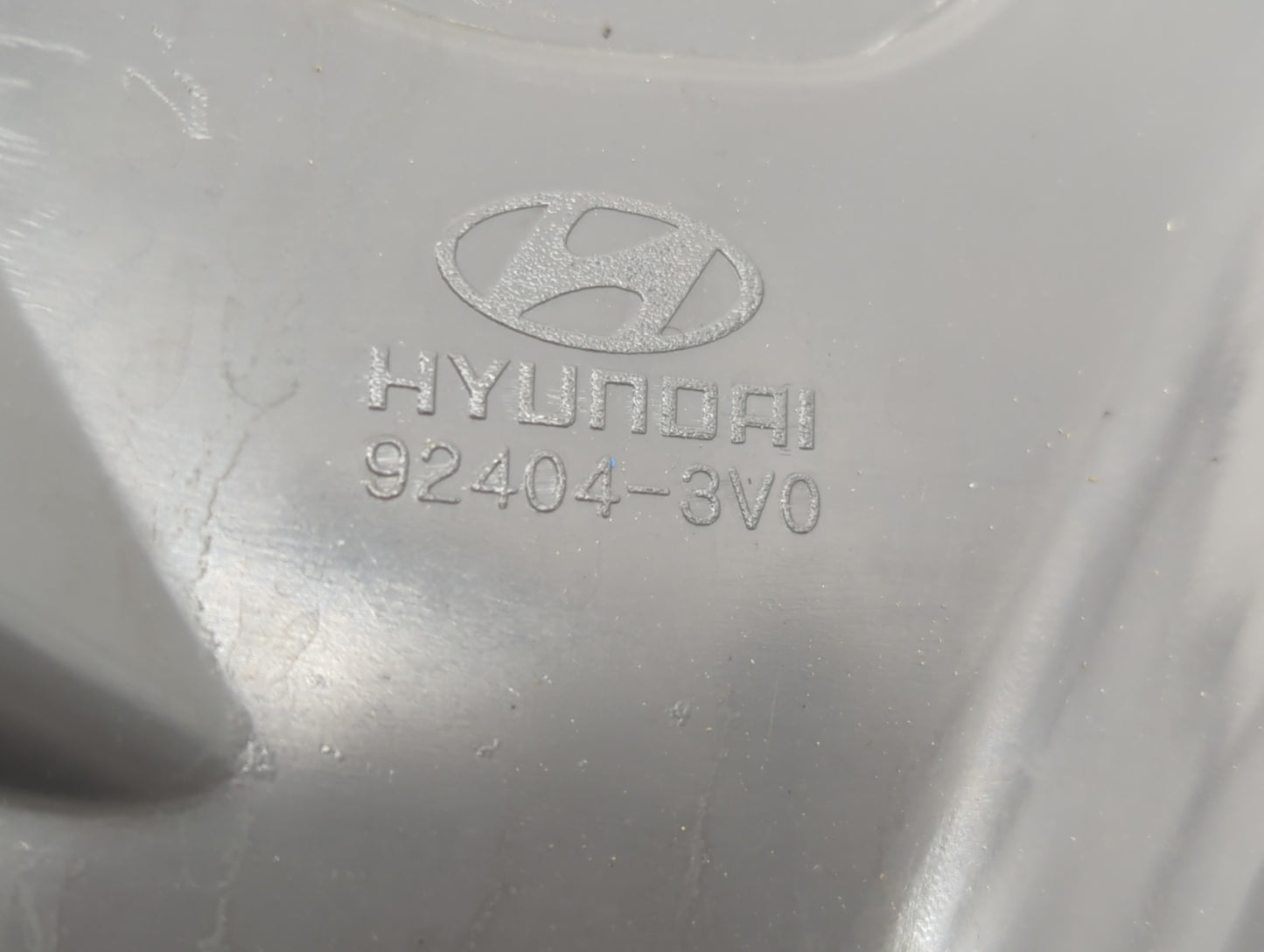 2012-2017 Hyundai Azera Tail Light Assembly Passenger Right OEM P/N:92404-3V0 Fits Fits 2012 2013 2014 2015 2016 2017 OEM Us