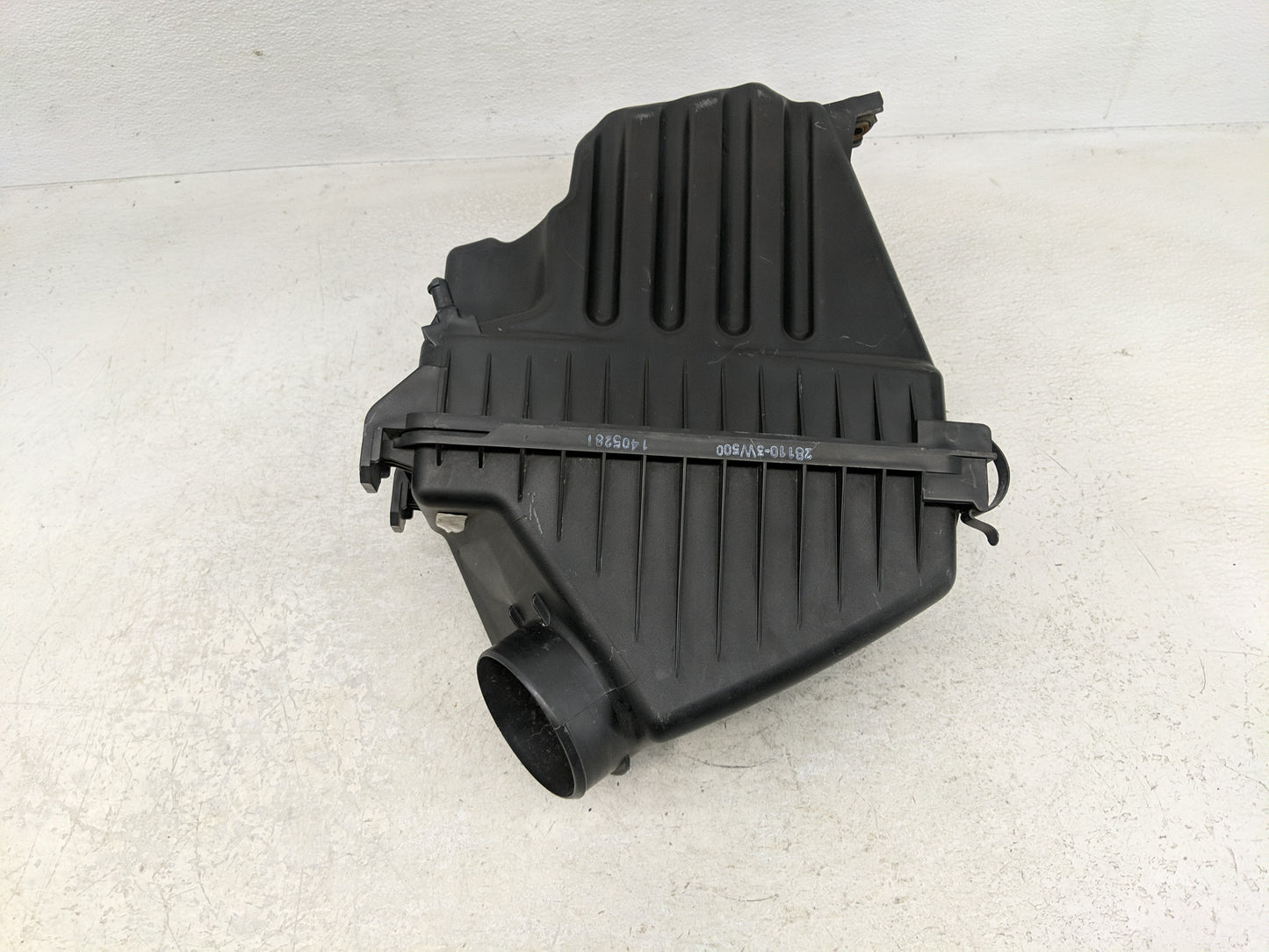 2012-2017 Hyundai Azera Air Cleaner Intake-duct Hose Tube - Oemusedautoparts1.com
