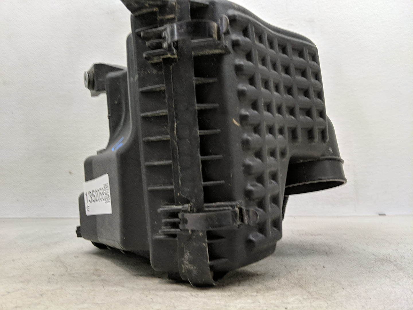 2012-2017 Hyundai Azera Air Cleaner Intake-duct Hose Tube - Oemusedautoparts1.com