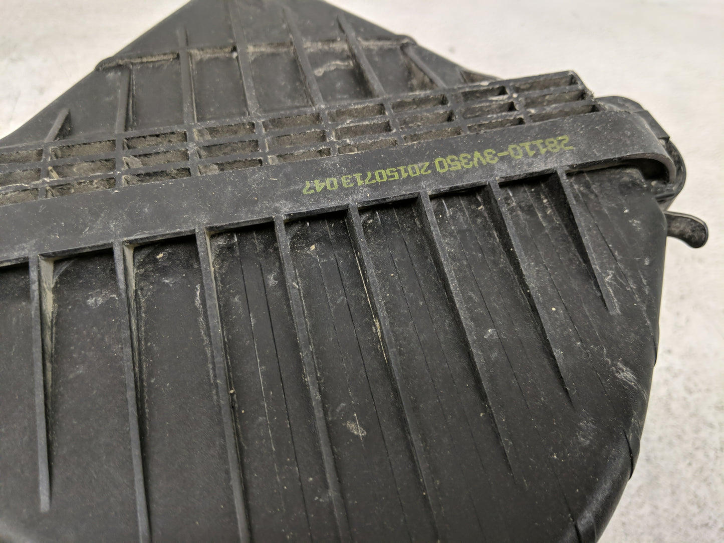 2012-2017 Hyundai Azera Air Cleaner Intake-duct Hose Tube - Oemusedautoparts1.com