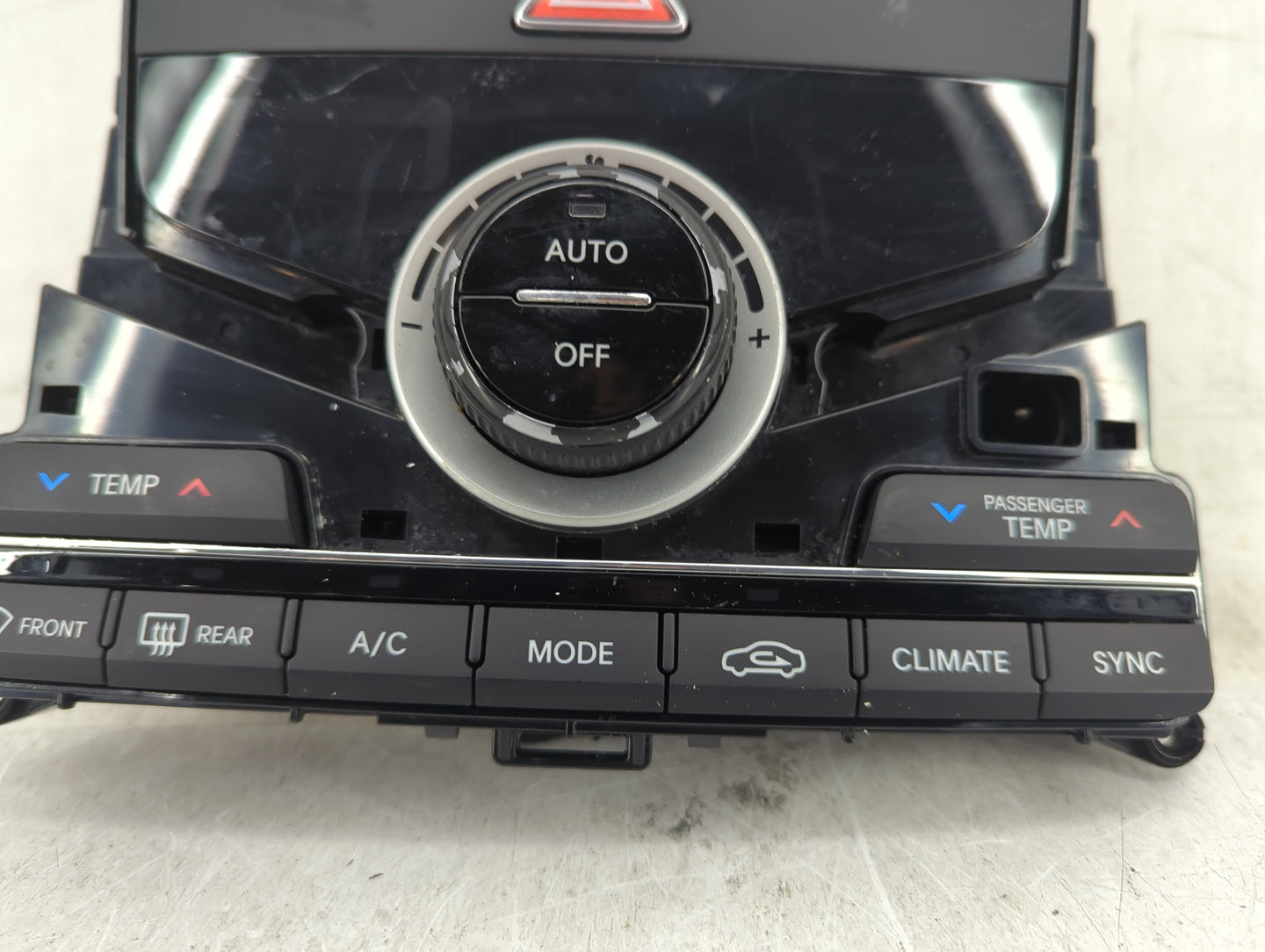 2015-2017 Hyundai Azera Climate Control Module Temperature AC/Heater Replacement P/N:972503VGB0 Fits Fits 2015 2016 2017 OEM