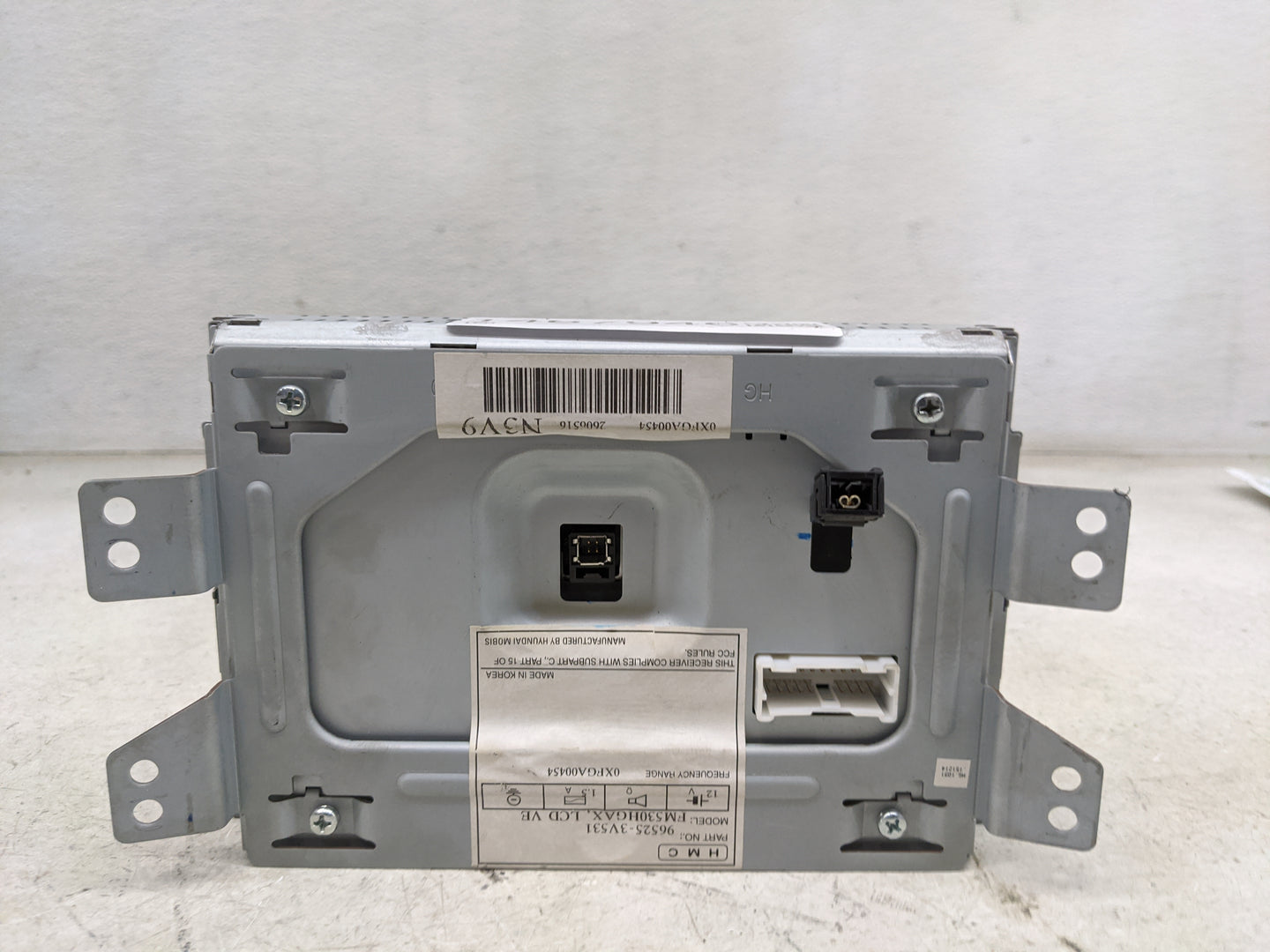 2015-2017 Hyundai Azera Information Display Screen 1467946 - Oemusedautoparts1.com