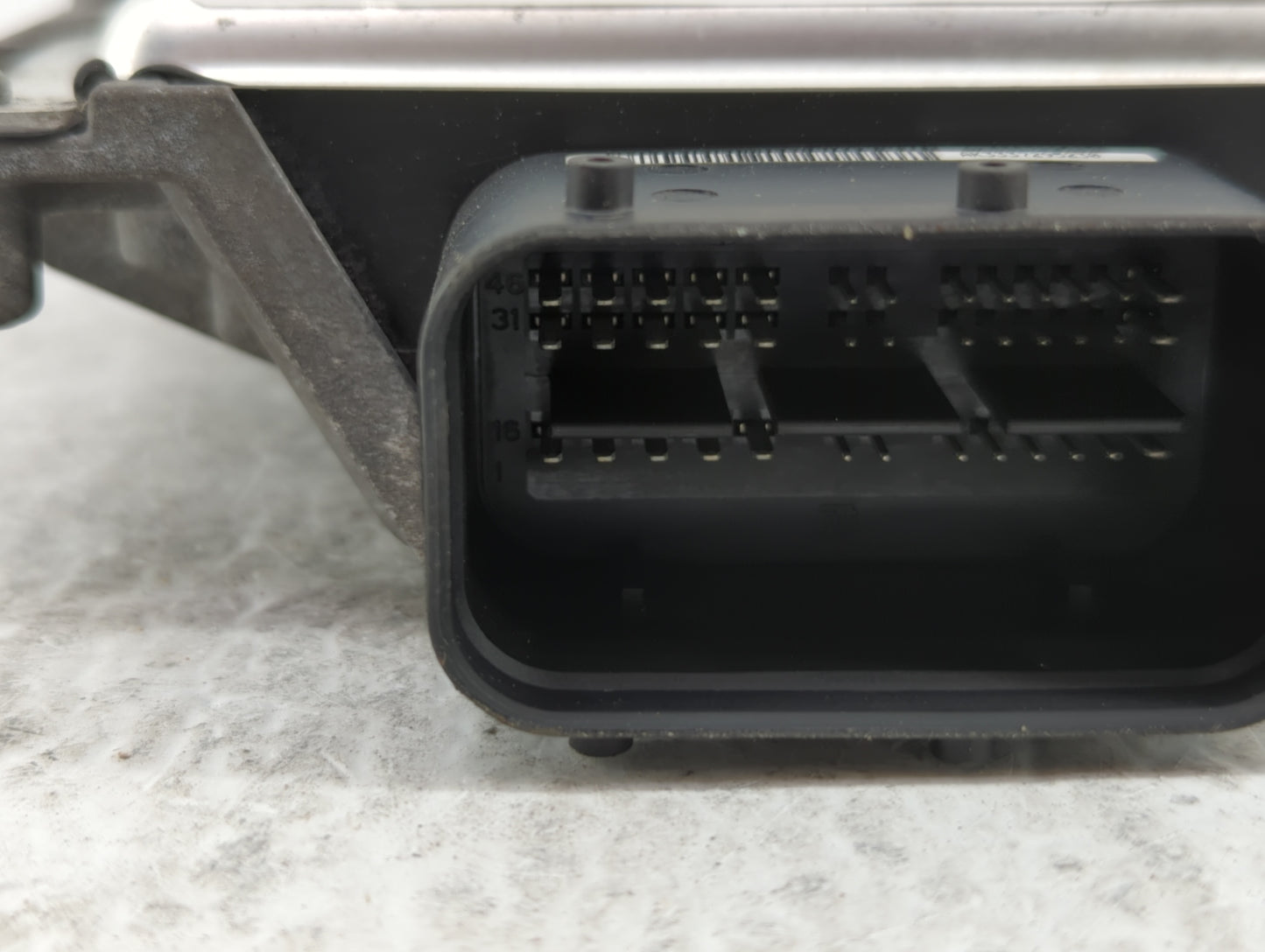 2012-2017 Hyundai Azera PCM Engine Control Computer ECU ECM PCU OEM P/N:39172-3C020 39175-3C000 Fits OEM Used Auto Parts - O