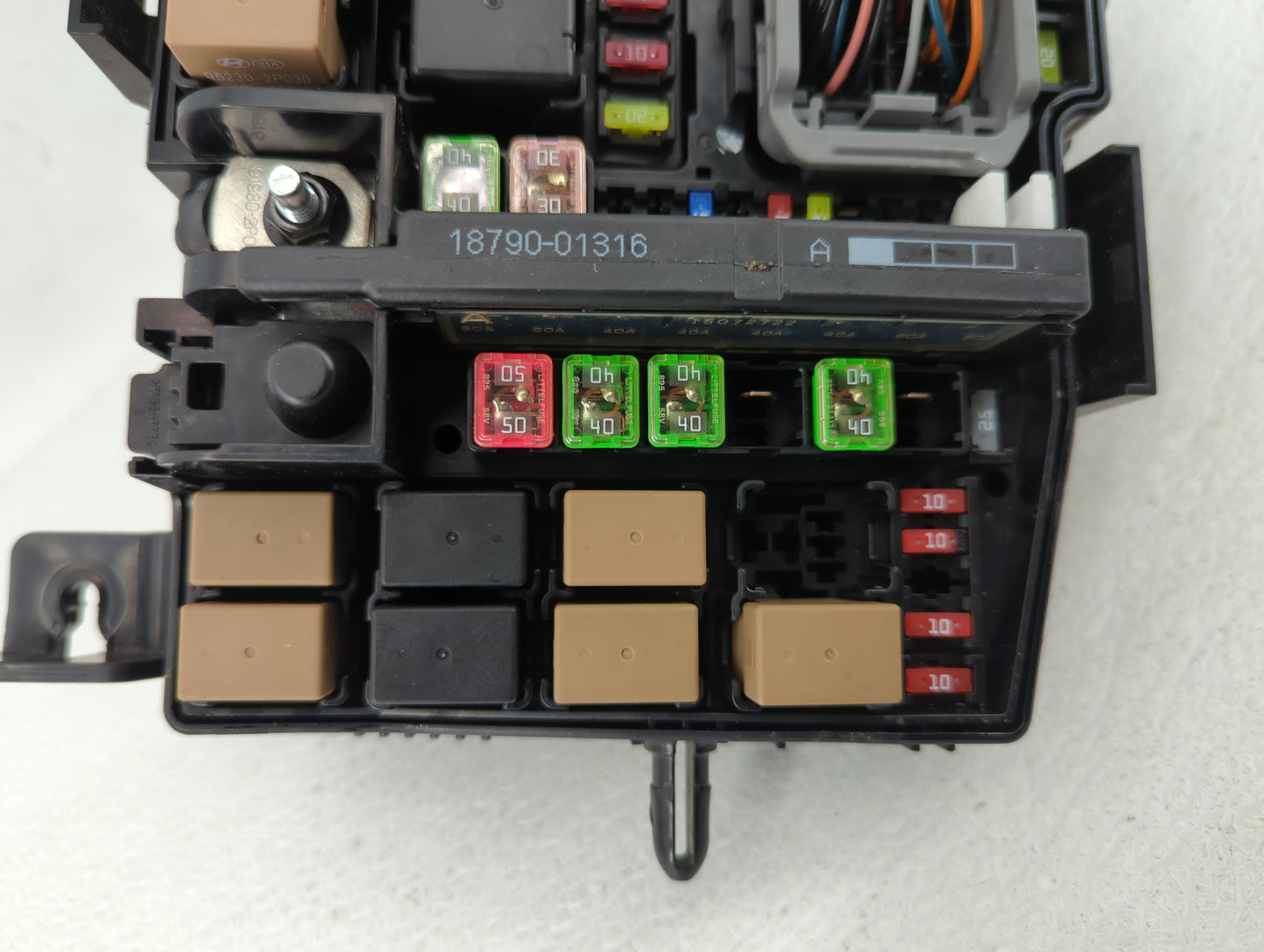 2015-2017 Hyundai Azera Fusebox Fuse Box Panel Relay Module P/N:91223 3V021 Fits Fits 2015 2016 2017 OEM Used Auto Parts - O