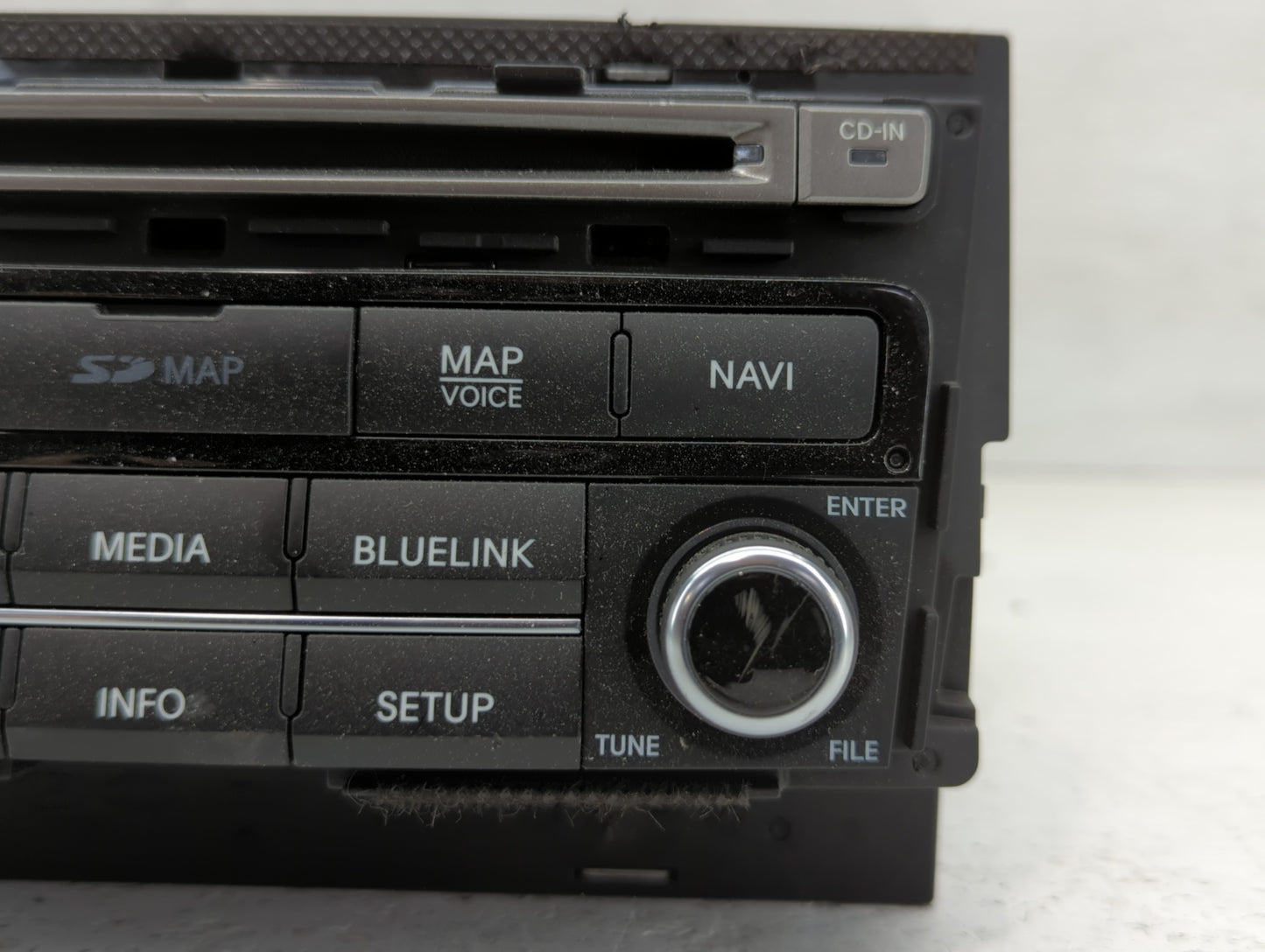 2015-2017 Hyundai Azera Am Fm Cd Player Radio Receiver - Oemusedautoparts1.com