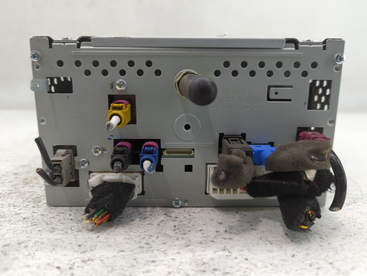 2015-2017 Hyundai Azera Am Fm Cd Player Radio Receiver - Oemusedautoparts1.com