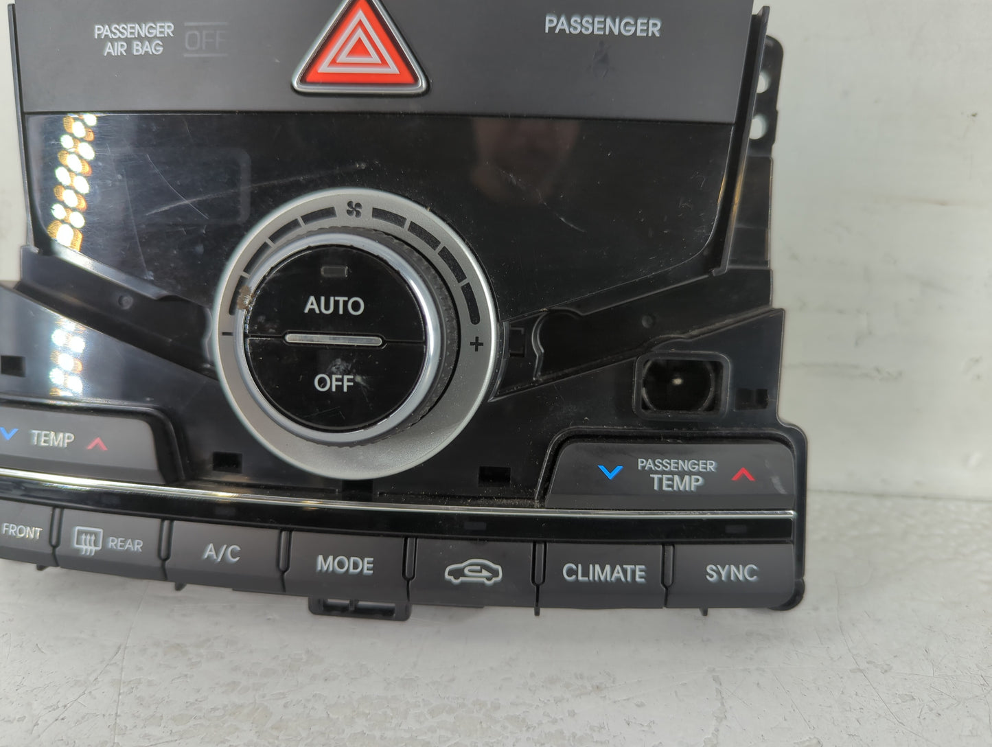 2015-2017 Hyundai Azera Climate Control Module Temperature AC/Heater Replacement P/N:97250-3VGB0 Fits Fits 2015 2016 2017 OE