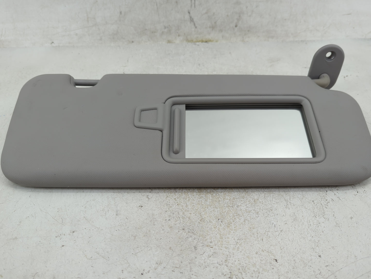 2017-2020 Hyundai Elantra Sun Visor Shade Replacement Passenger Right Mirror Fits Fits 2017 2018 2019 2020 OEM Used Auto Par