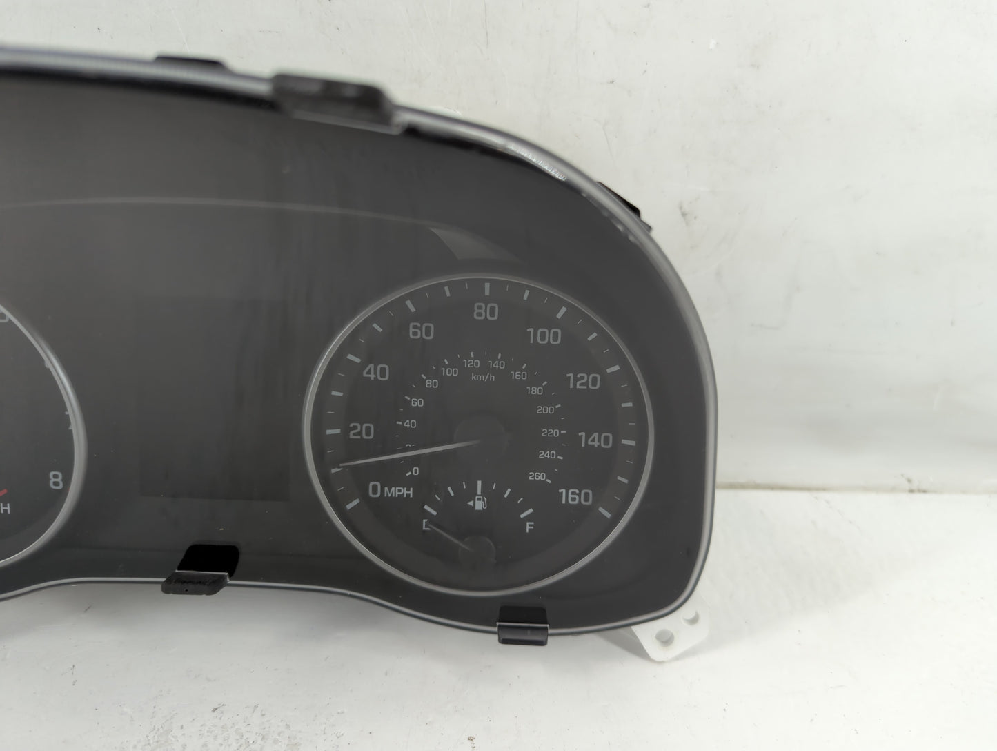 2017-2018 Hyundai Elantra Instrument Cluster Speedometer Gauges P/N:94001-F3010 Fits Fits 2017 2018 OEM Used Auto Parts - Oe