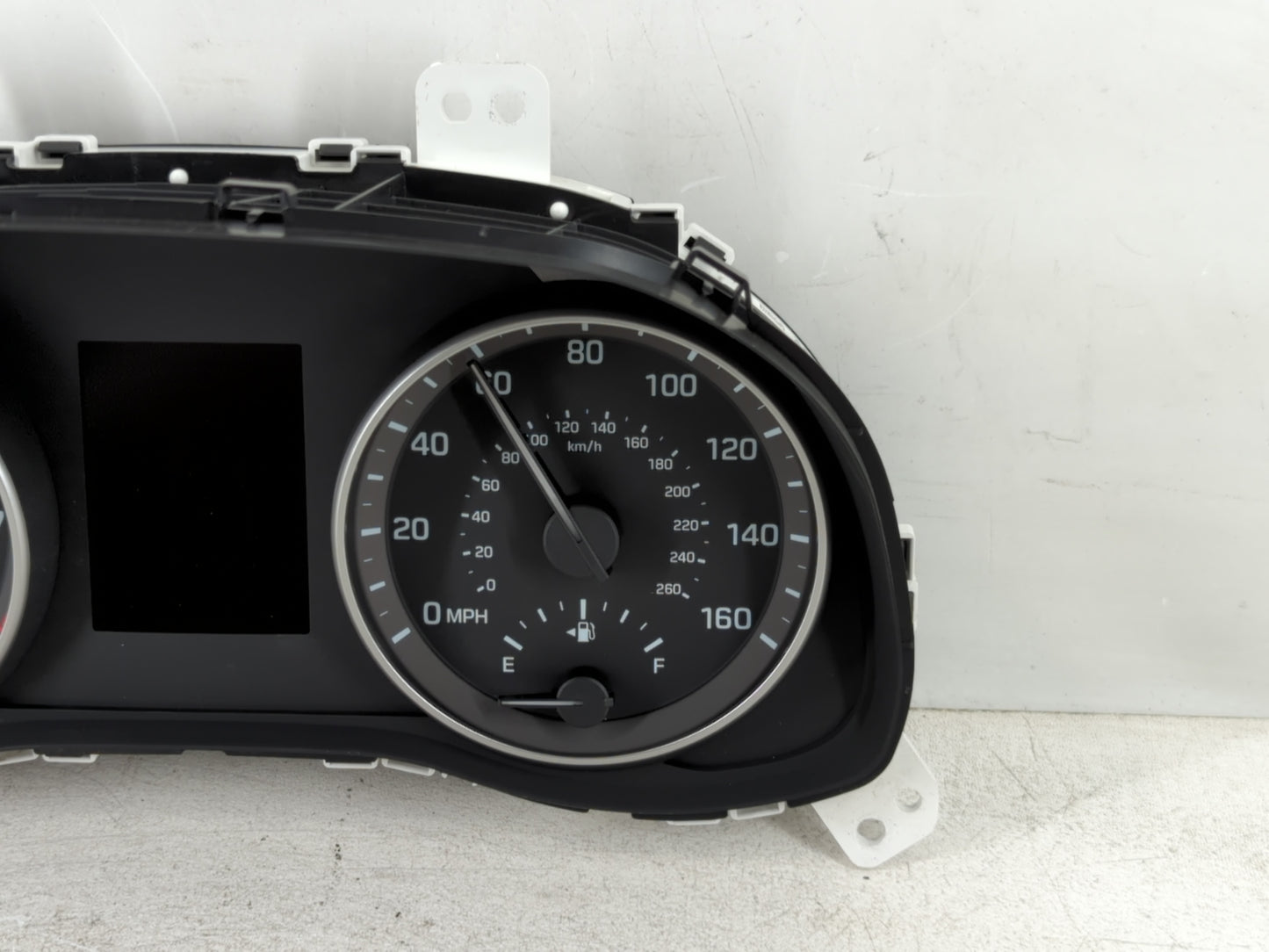 2017-2018 Hyundai Elantra Instrument Cluster Speedometer Gauges P/N:11640-02460 Fits Fits 2017 2018 OEM Used Auto Parts - Oe