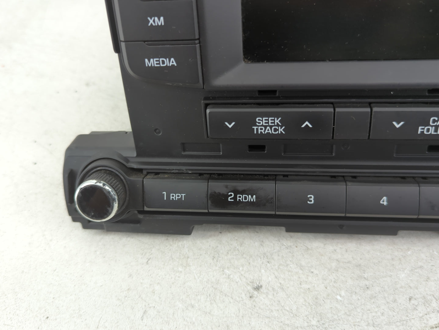 2017-2018 Hyundai Elantra Radio AM FM Cd Player Receiver Replacement P/N:96170-F2100UAT Fits Fits 2017 2018 OEM Used Auto Pa