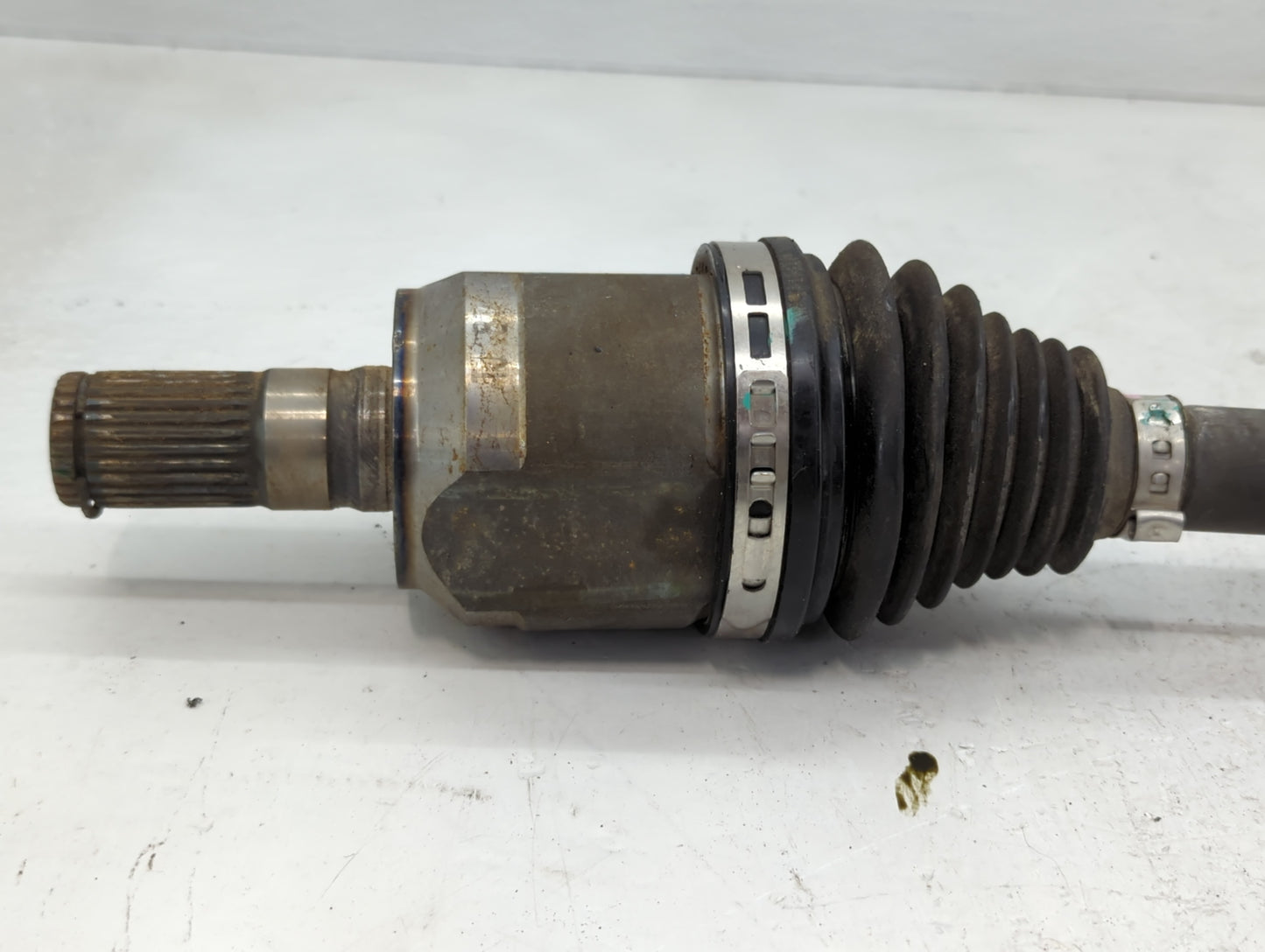 2014-2016 Hyundai Elantra Axle Shaft Front Driver Cv C/v - Oemusedautoparts1.com