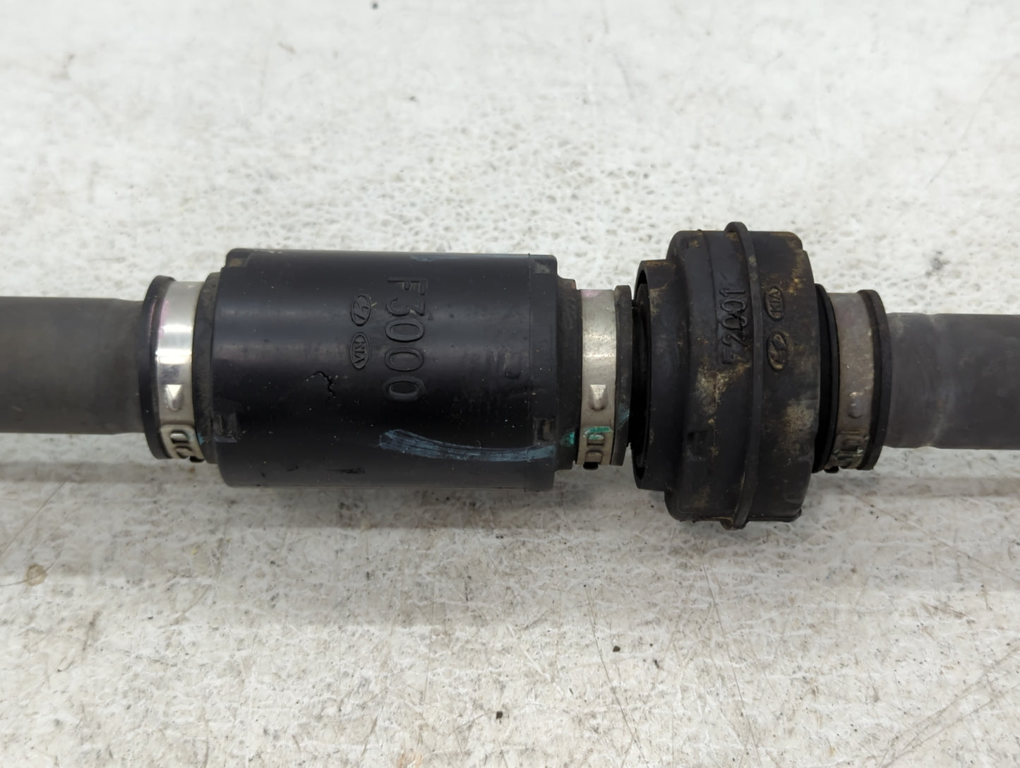 2014-2016 Hyundai Elantra Axle Shaft Front Driver Cv C/v - Oemusedautoparts1.com