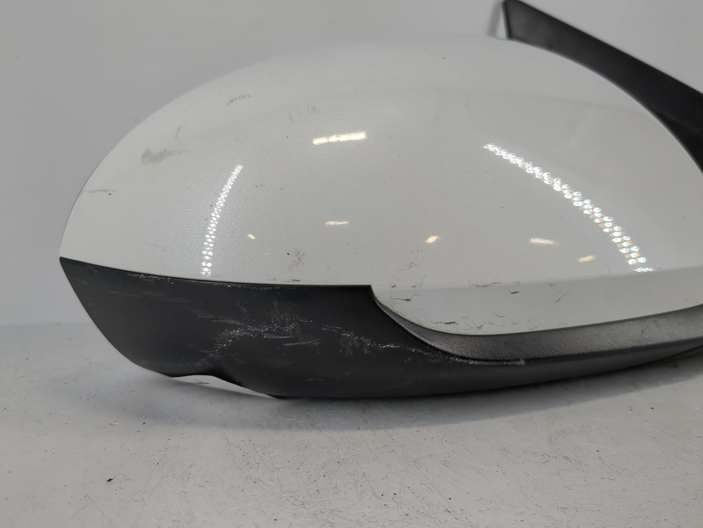 2017-2018 Hyundai Elantra Passenger Side View Mirror - Right Door Mirror OEM Used - Oemusedautoparts1.com