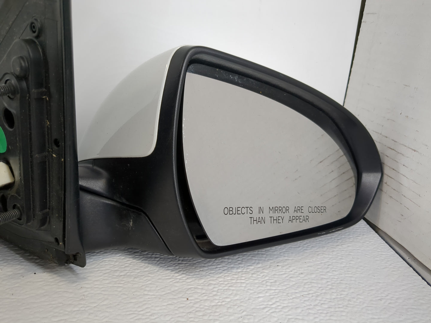 2017-2018 Hyundai Elantra Passenger Side View Mirror - Right Door Mirror OEM Used - Oemusedautoparts1.com