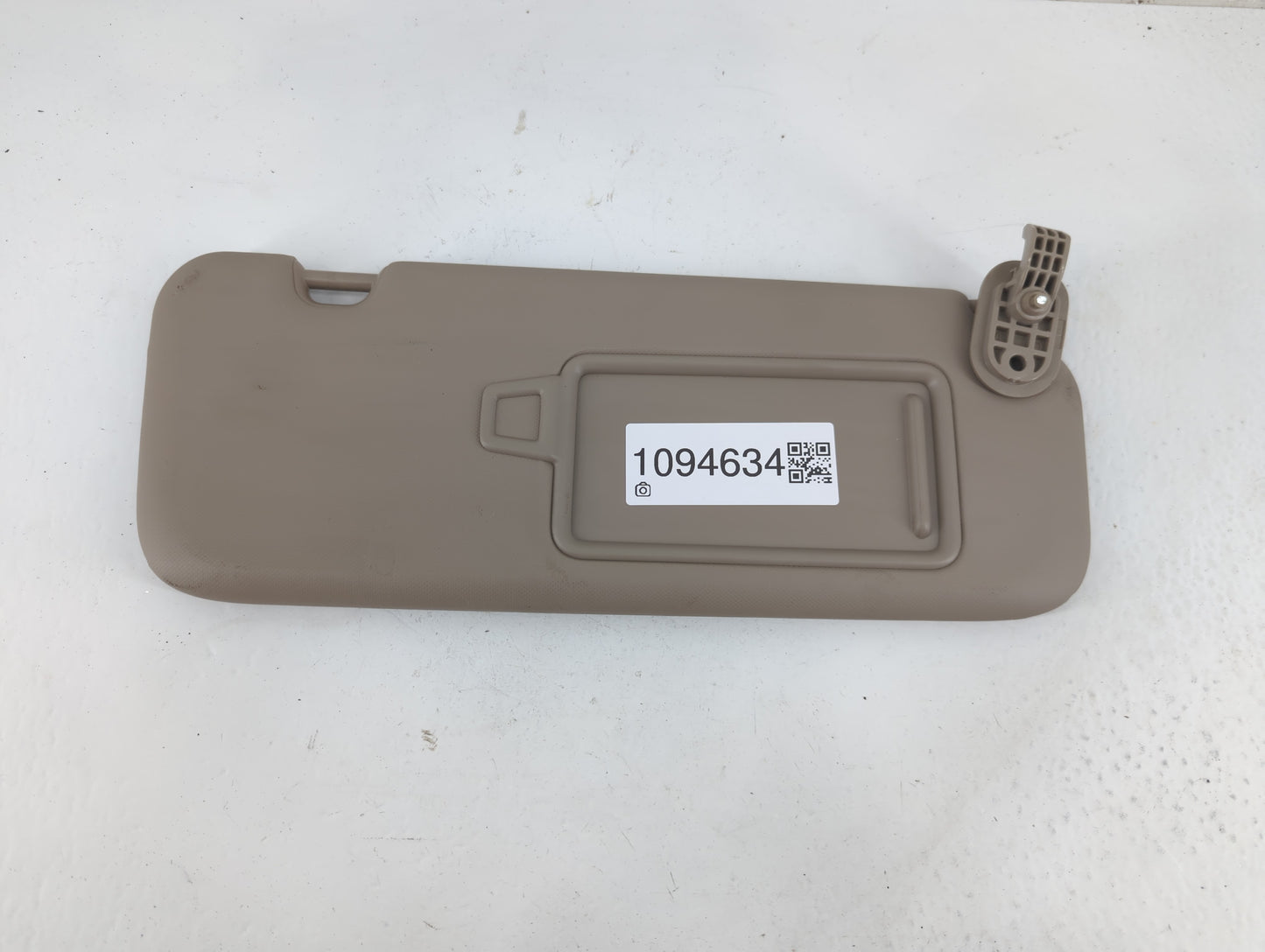 2017-2020 Hyundai Elantra Sun Visor Shade Replacement Passenger Right Mirror Fits Fits 2017 2018 2019 2020 OEM Used Auto Par
