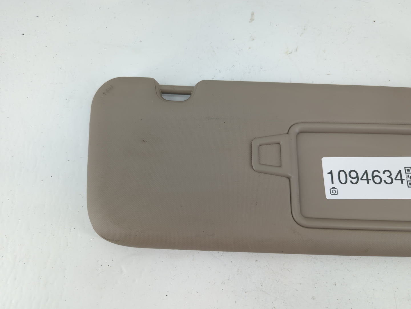 2017-2020 Hyundai Elantra Sun Visor Shade Replacement Passenger Right Mirror Fits Fits 2017 2018 2019 2020 OEM Used Auto Par