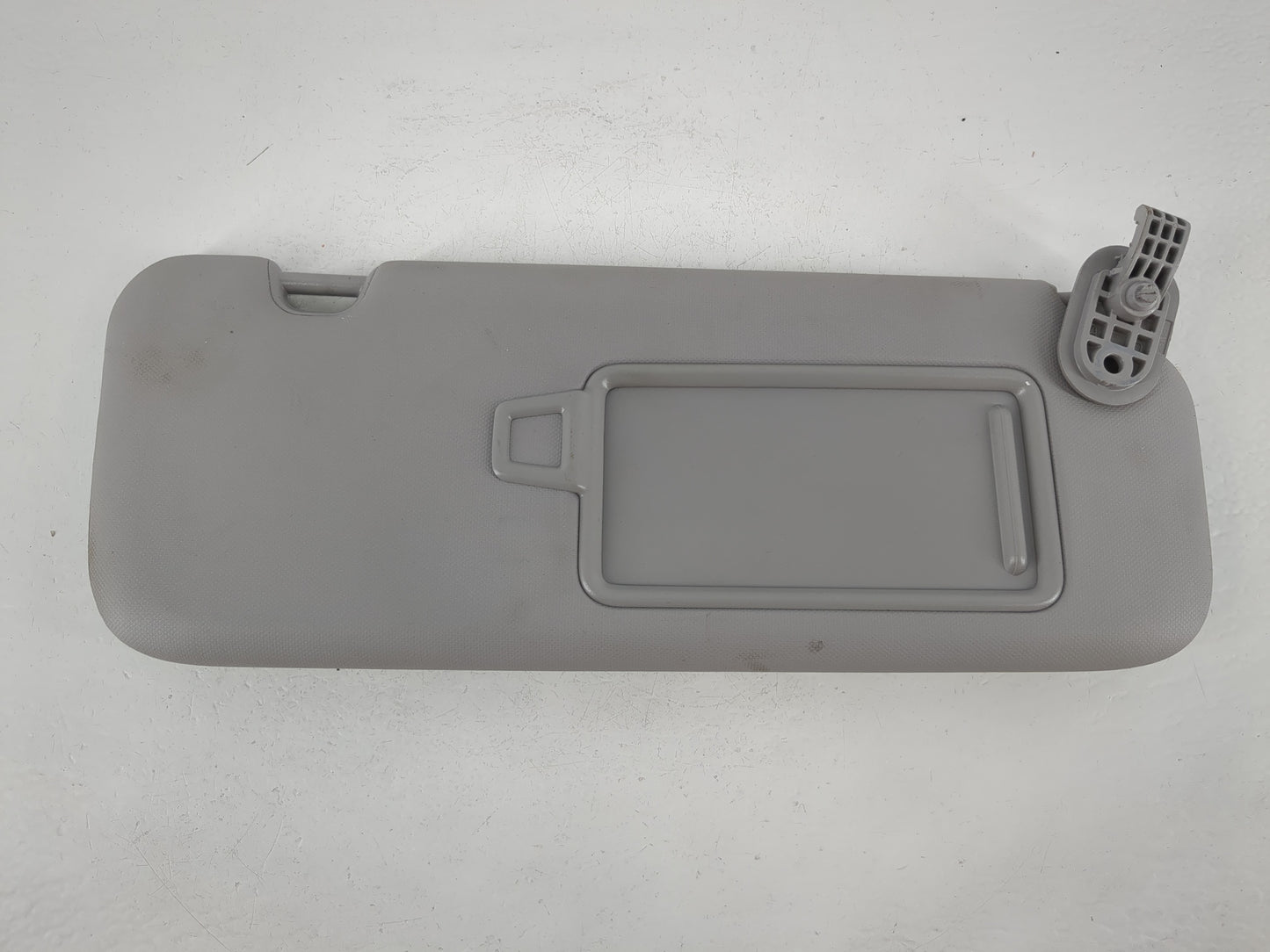 2017-2020 Hyundai Elantra Sun Visor Shade Replacement Passenger Right Mirror Fits Fits 2017 2018 2019 2020 OEM Used Auto Par