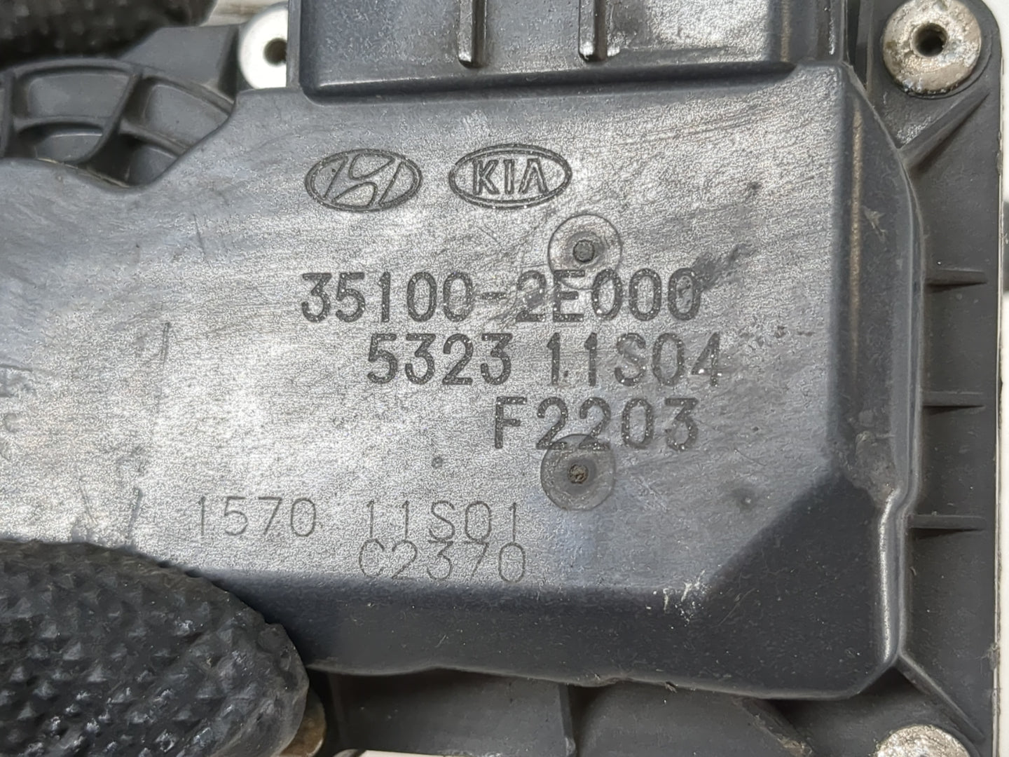 2011-2020 Hyundai Elantra Throttle Body P/N:35100-2E000 Fits Fits 2011 2012 2013 2014 2015 2016 2017 2018 2019 2020 2021 OEM