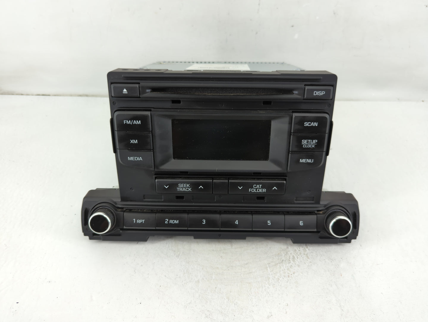 2017-2018 Hyundai Elantra Radio AM FM Cd Player Receiver Replacement P/N:96170-F2100UAT Fits Fits 2017 2018 OEM Used Auto Pa