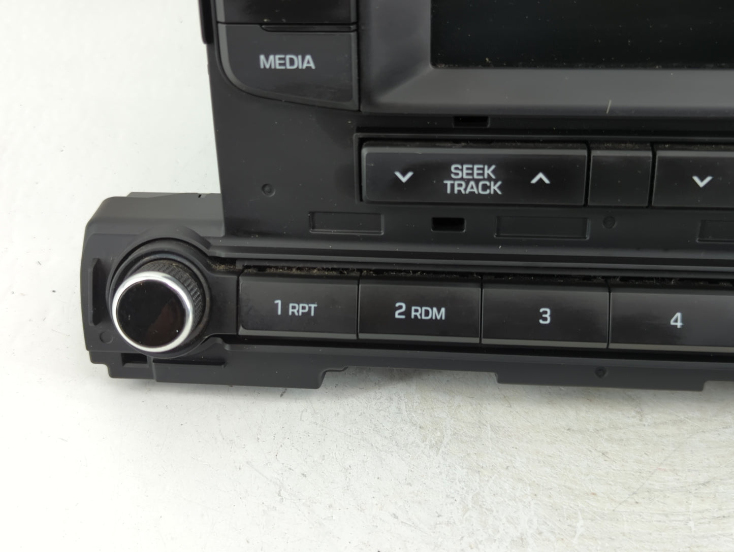 2017-2018 Hyundai Elantra Radio AM FM Cd Player Receiver Replacement P/N:96170-F2100UAT Fits Fits 2017 2018 OEM Used Auto Pa