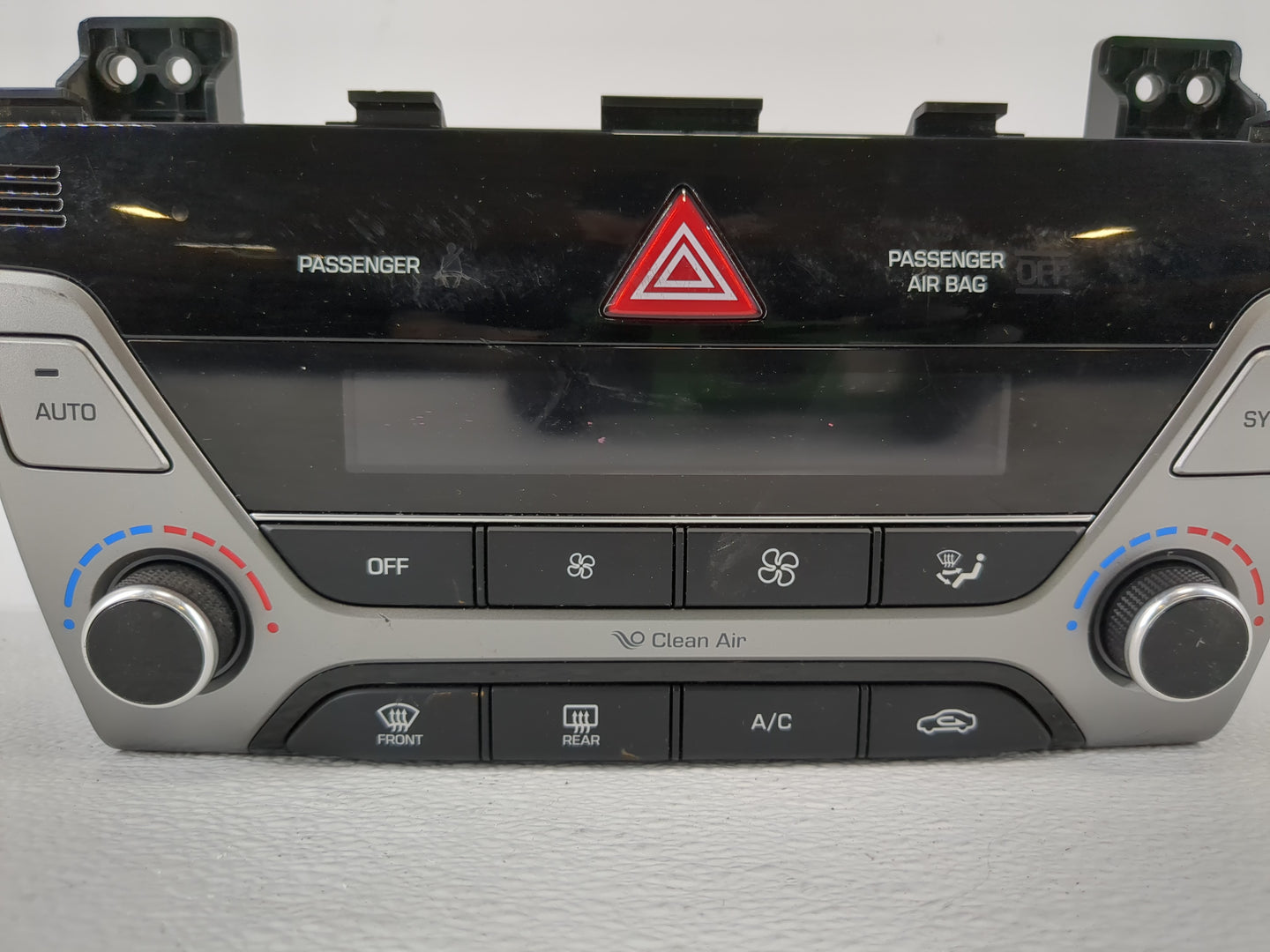 2017-2018 Hyundai Elantra Climate Control Module Temperature AC/Heater Replacement P/N:97250-F2231RET Fits Fits 2017 2018 OE
