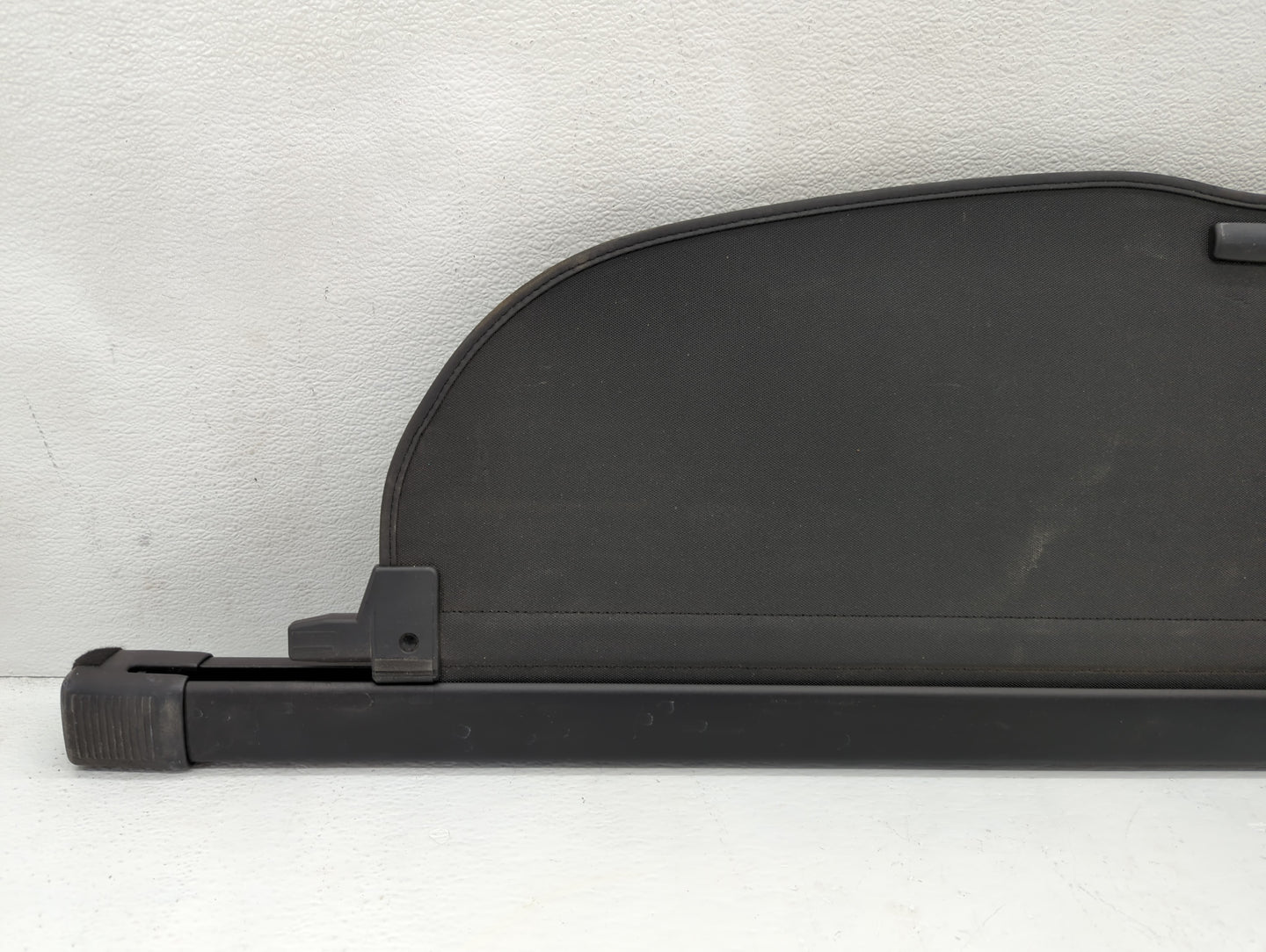 2017 Hyundai Elantra Rear Cargo Cover Storage Retractable Shade - Oemusedautoparts1.com