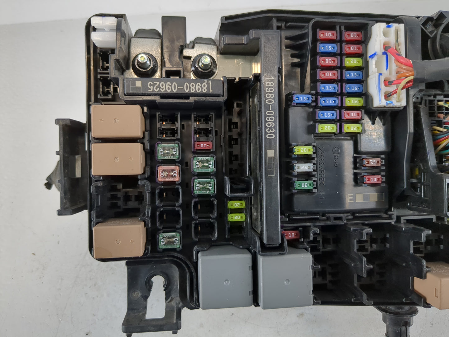 2017 Hyundai Elantra Fusebox Fuse Box Panel Relay Module P/N:91956-F2021 Fits OEM Used Auto Parts - Oemusedautoparts1.com