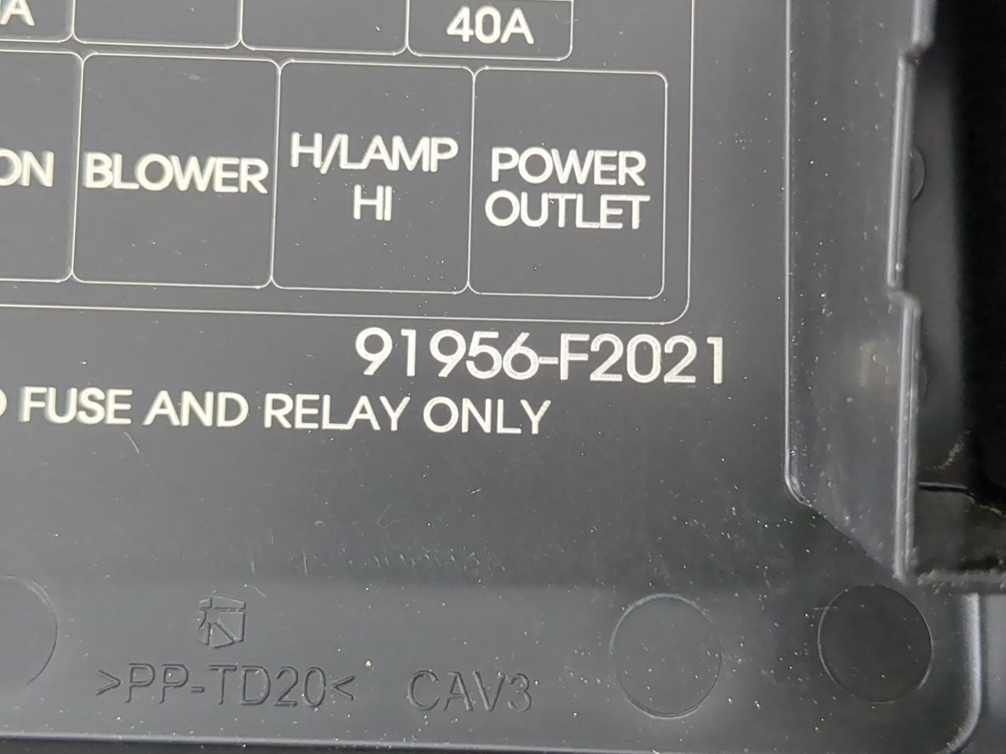 2017 Hyundai Elantra Fusebox Fuse Box Panel Relay Module P/N:91956-F2021 Fits OEM Used Auto Parts - Oemusedautoparts1.com